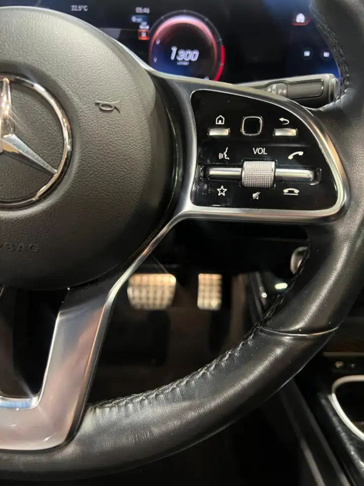Mercedes-Benz CLA снимка Mercedes-Benz CLA