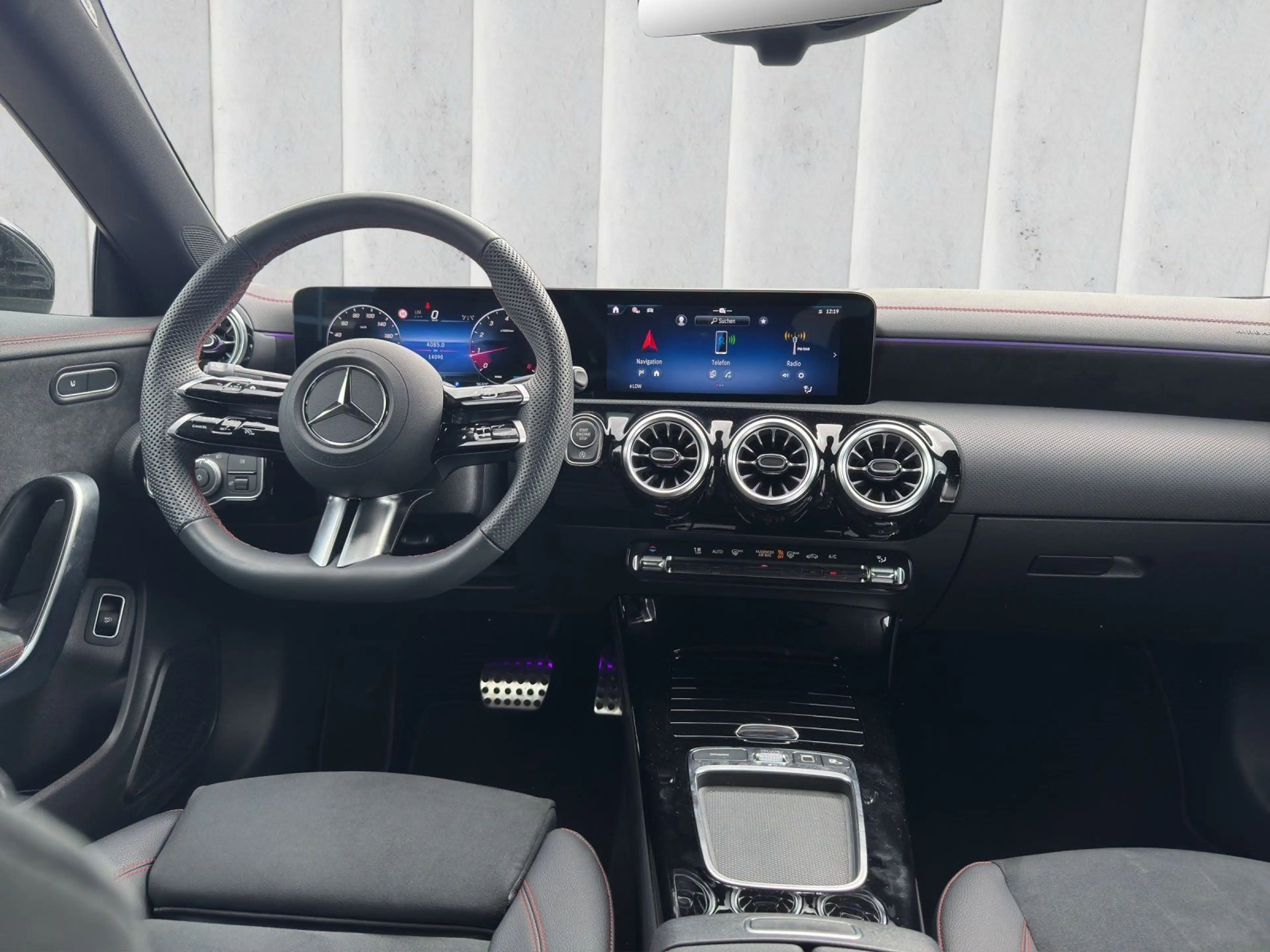 Mercedes-Benz CLA 180 AMG Night-Paket Rückfahrkamera Ambiente — photo 14