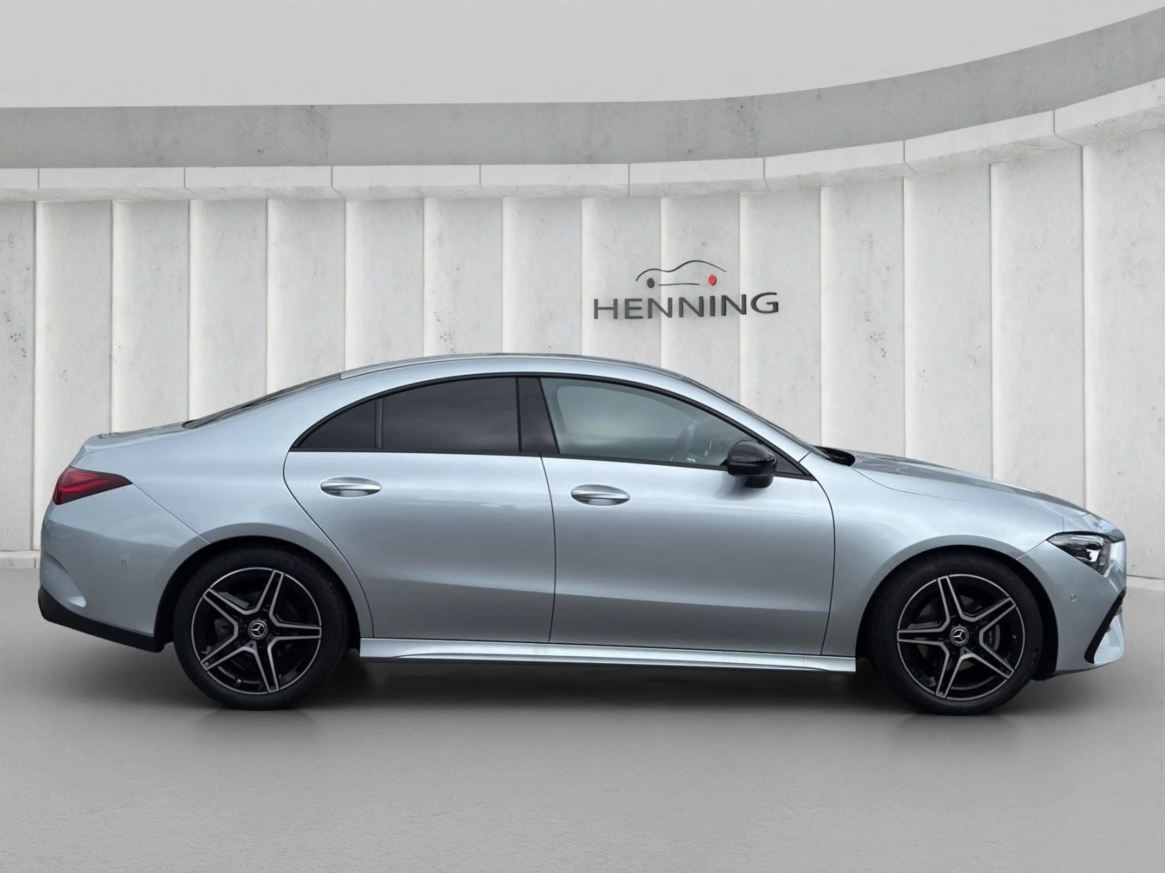 Mercedes-Benz CLA 180 AMG Night-Paket Rückfahrkamera Ambiente — photo 6