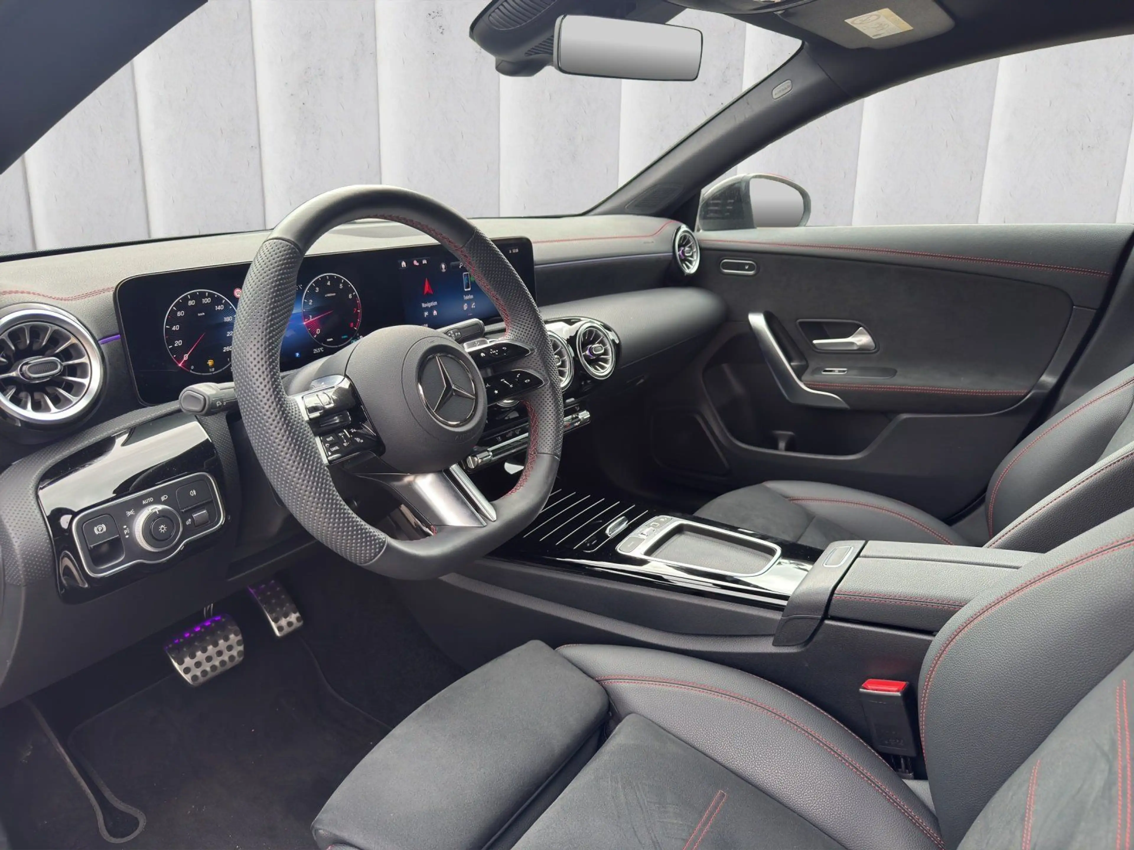 Mercedes-Benz CLA 180 AMG Night-Paket Rückfahrkamera Ambiente — photo 9