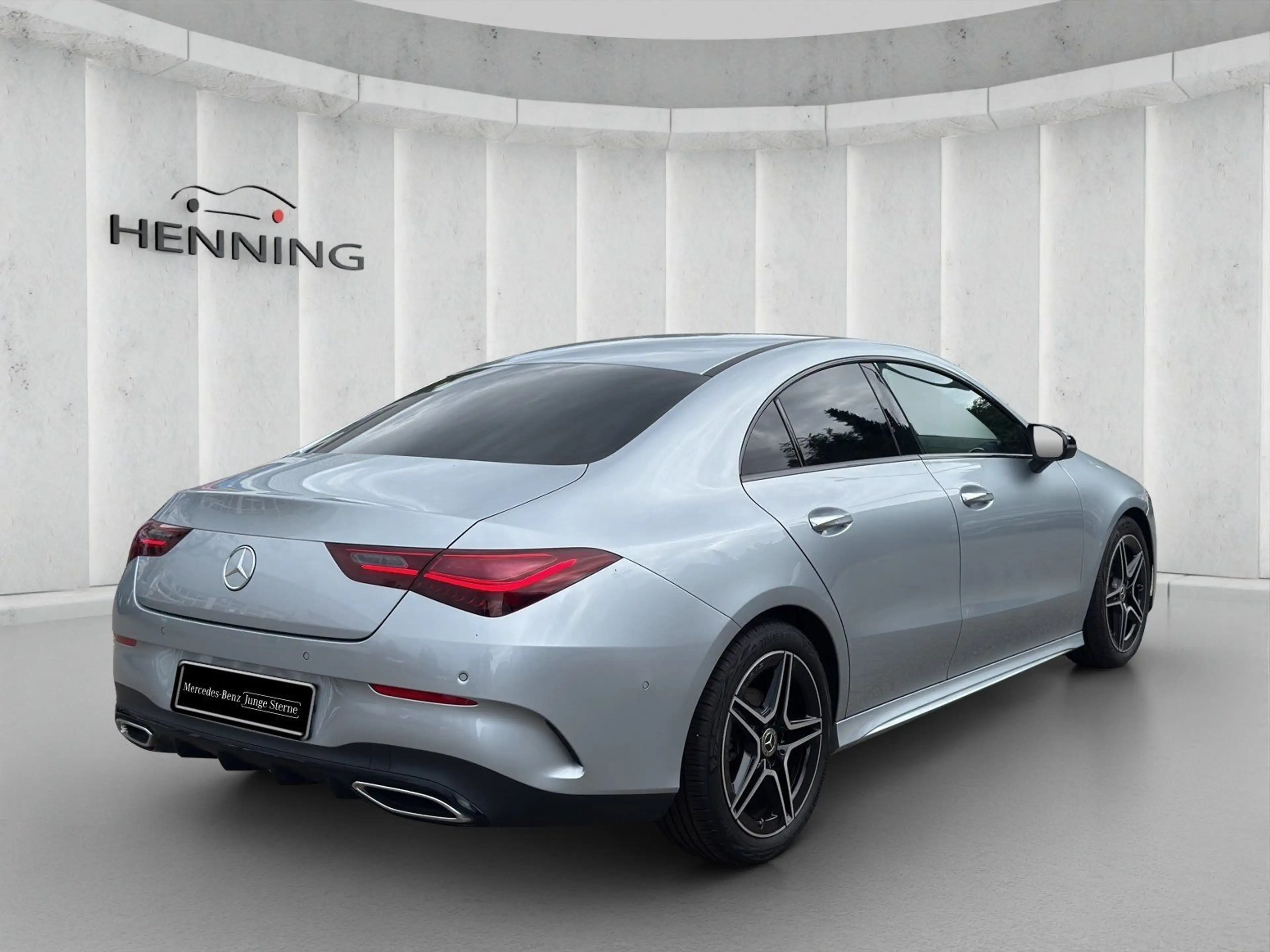 Mercedes-Benz CLA 180 AMG Night-Paket Rückfahrkamera Ambiente — photo 5