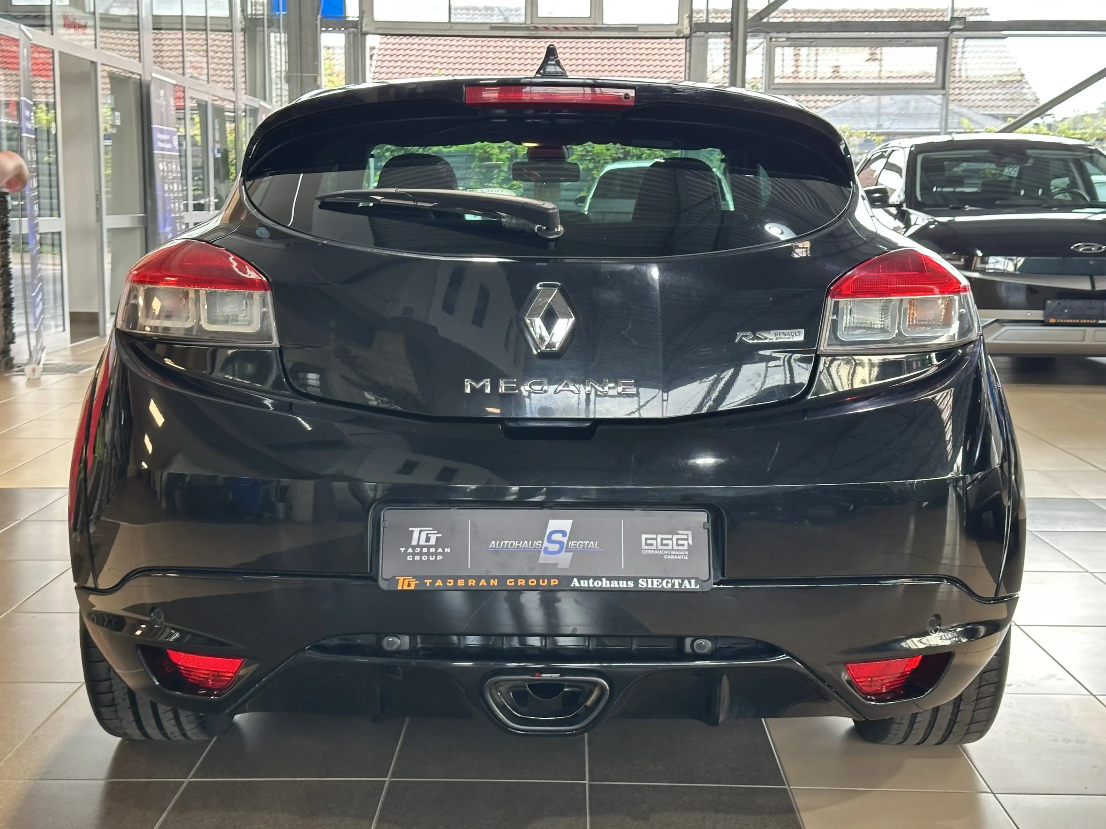 Renault Megane R.S. Trophy 3D Sound by Arkamys 1-Hand — photo 5