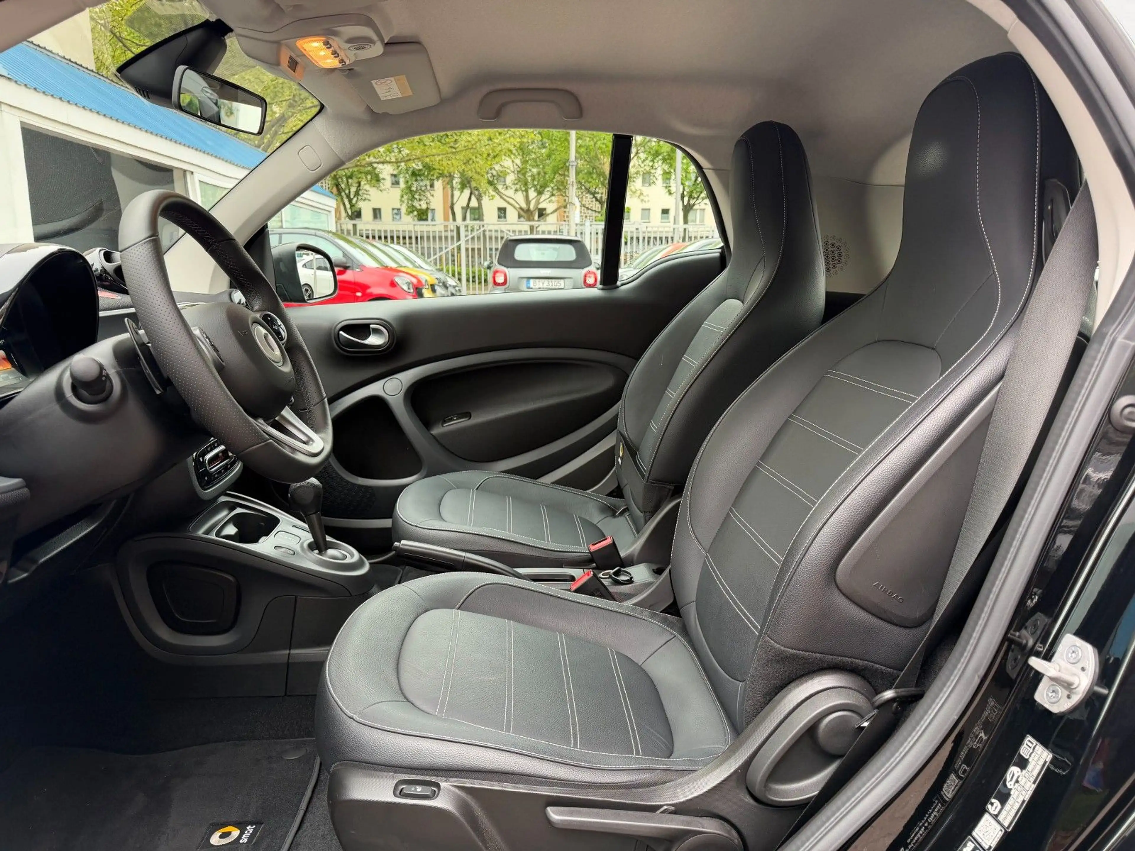 smart forTwo fortwo 66kW DCT prime SPORT*LED*AUDIO*SHZ* — photo 10