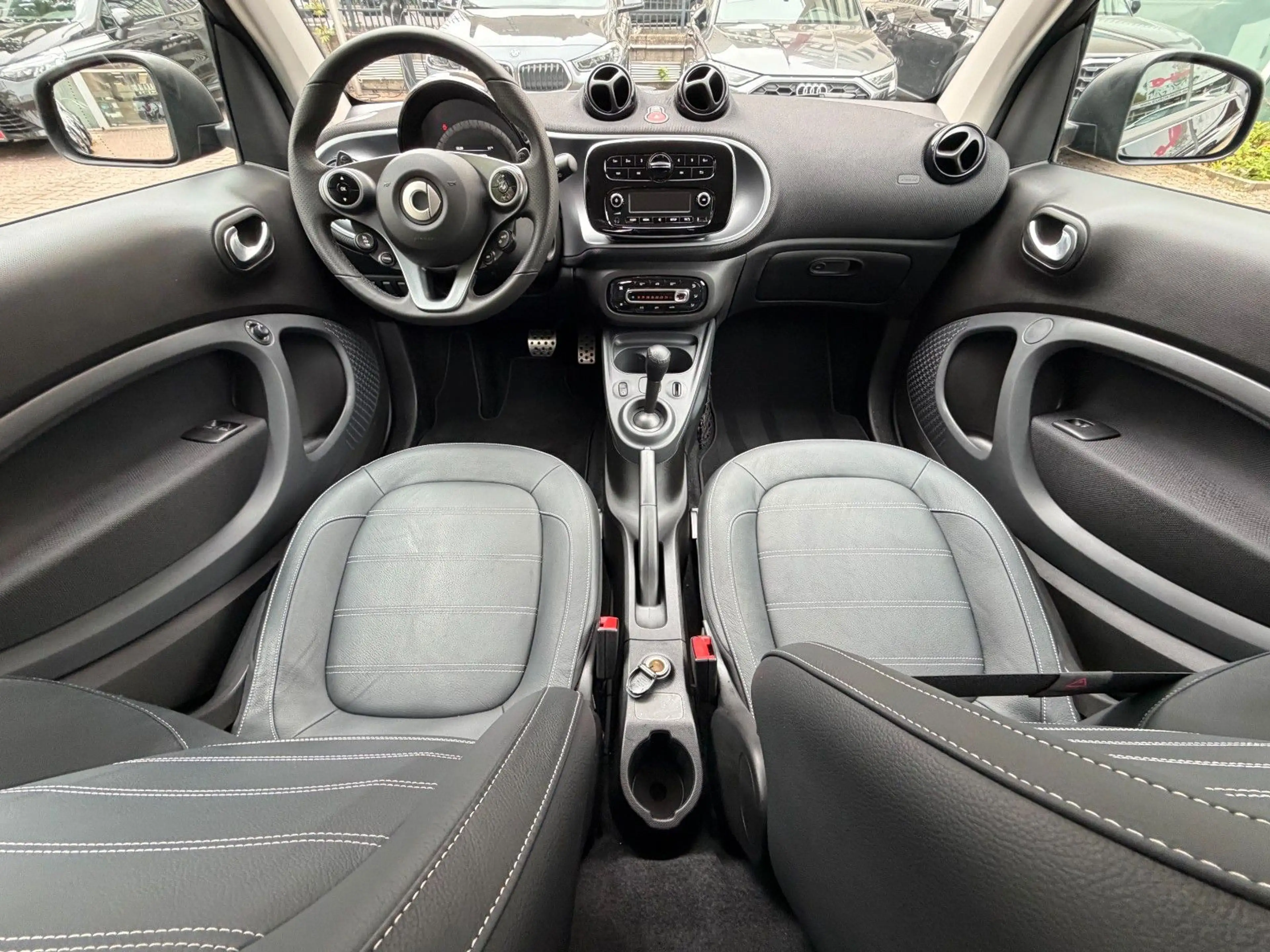 smart forTwo fortwo 66kW DCT prime SPORT*LED*AUDIO*SHZ* — photo 3