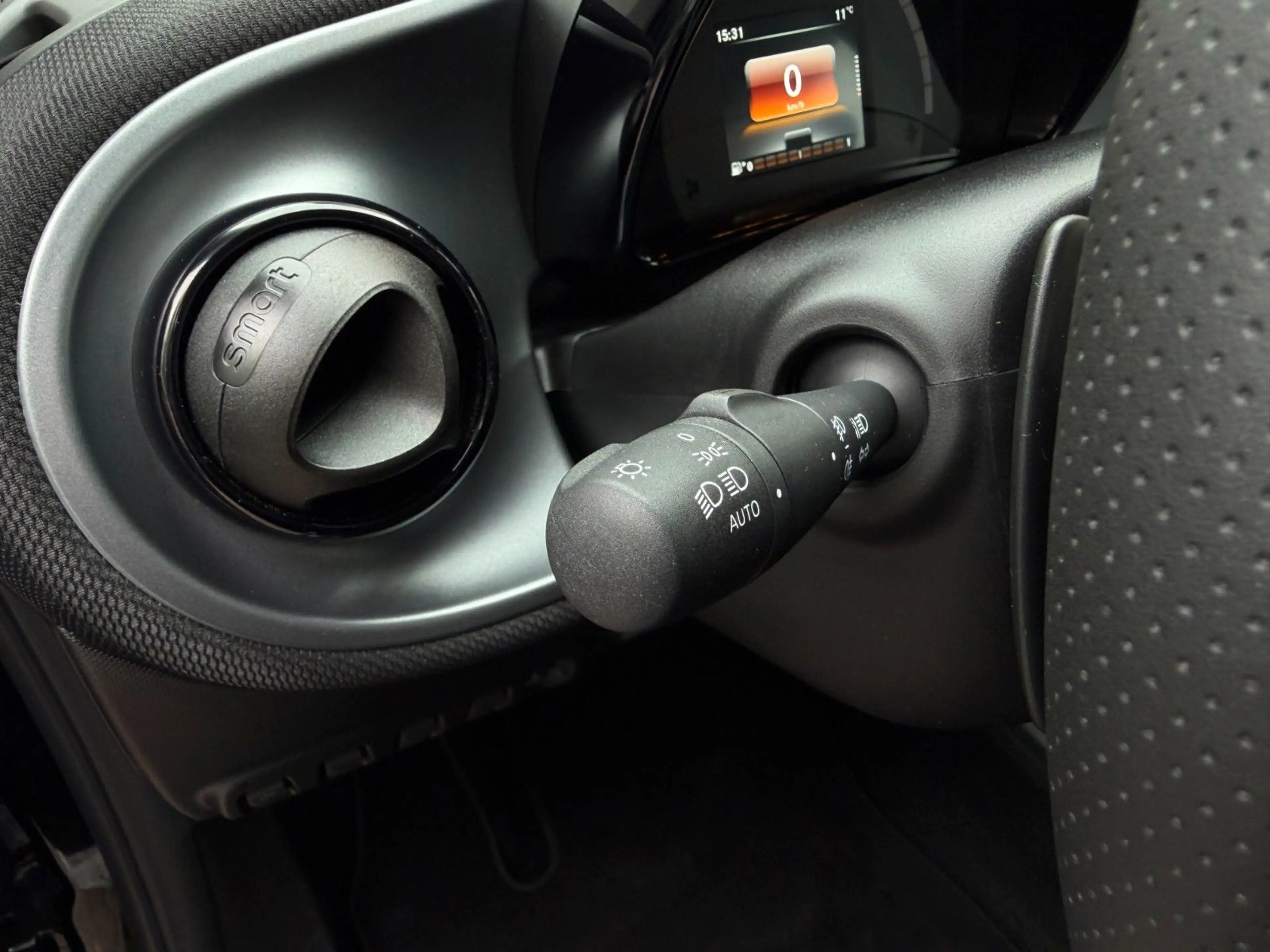 smart forTwo fortwo 66kW DCT prime SPORT*LED*AUDIO*SHZ* — photo 18