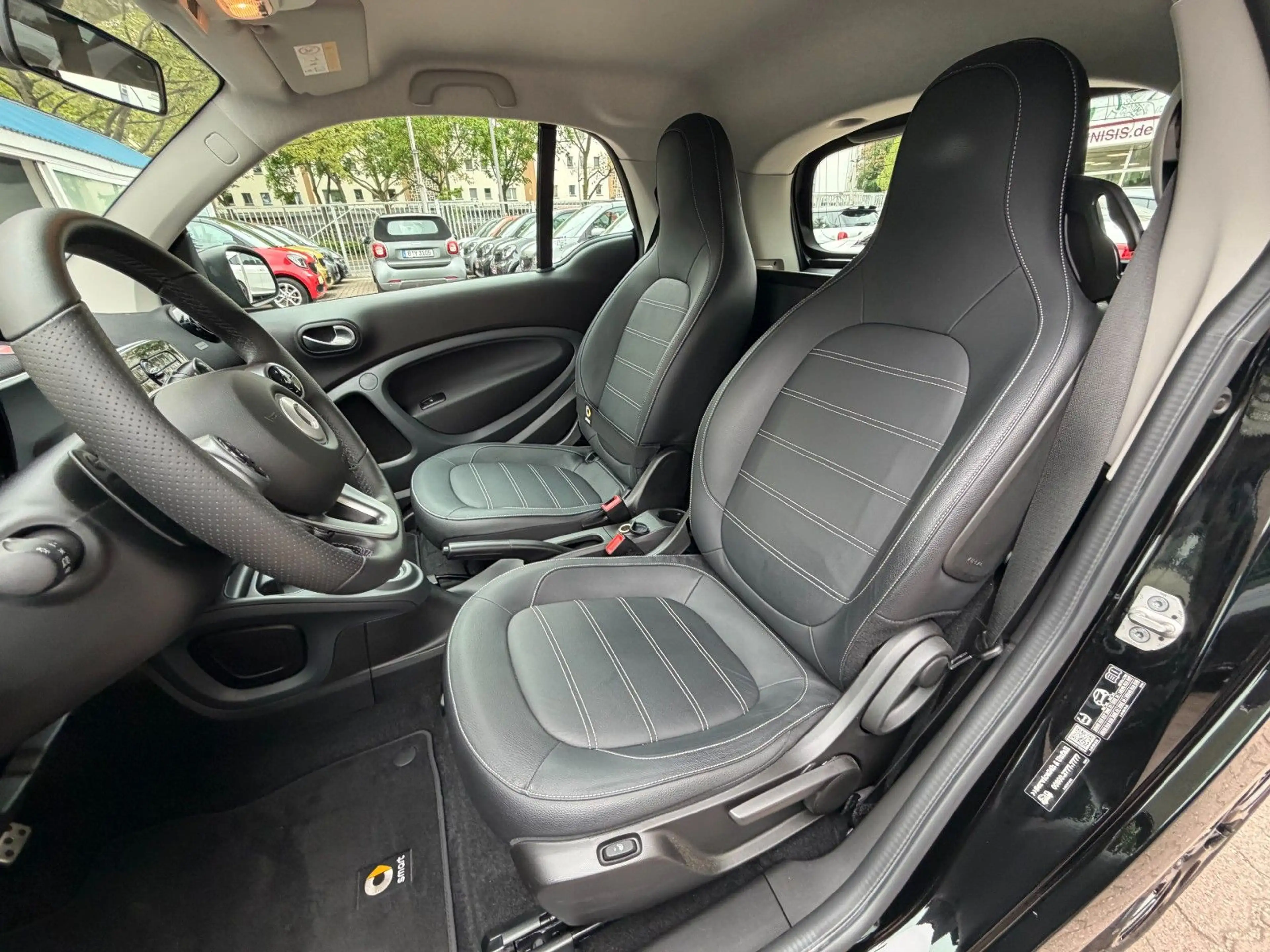 smart forTwo fortwo 66kW DCT prime SPORT*LED*AUDIO*SHZ* — photo 22