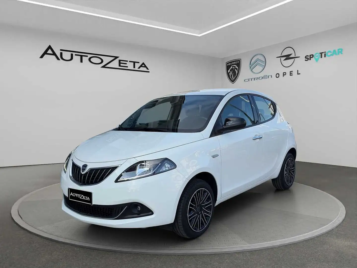 Lancia Ypsilon 3ª serie 1.0 FireFly 5 porte S&S Hybrid Gold Bianco - 1