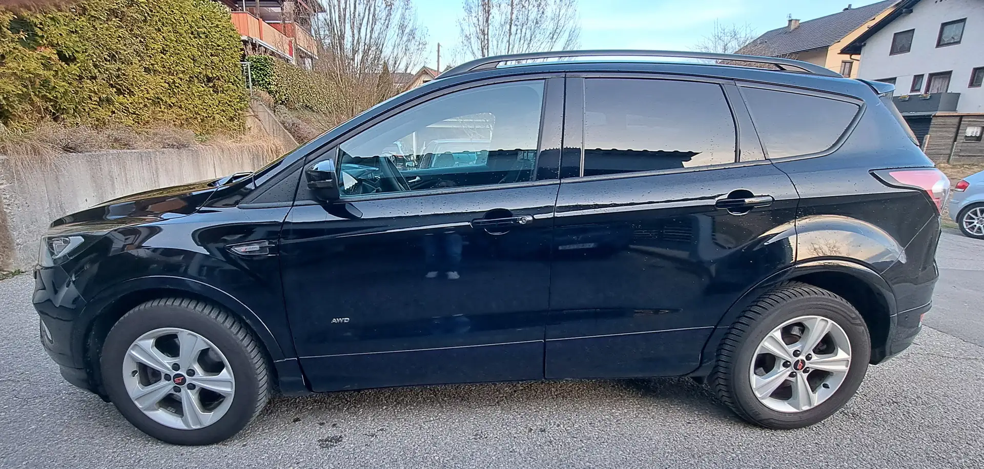 Ford Kuga Kuga 2,0 TDCi ST-Line Start/Stop Powershift Aut. AWD ST-Line Schwarz - 2