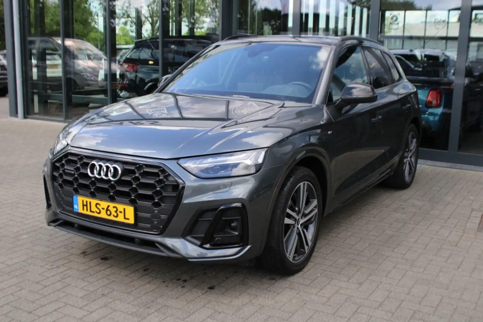 Audi Q5 50 TFSI E S EDITION, Pano dak, Matrix LED, Camera, Grijs - 2