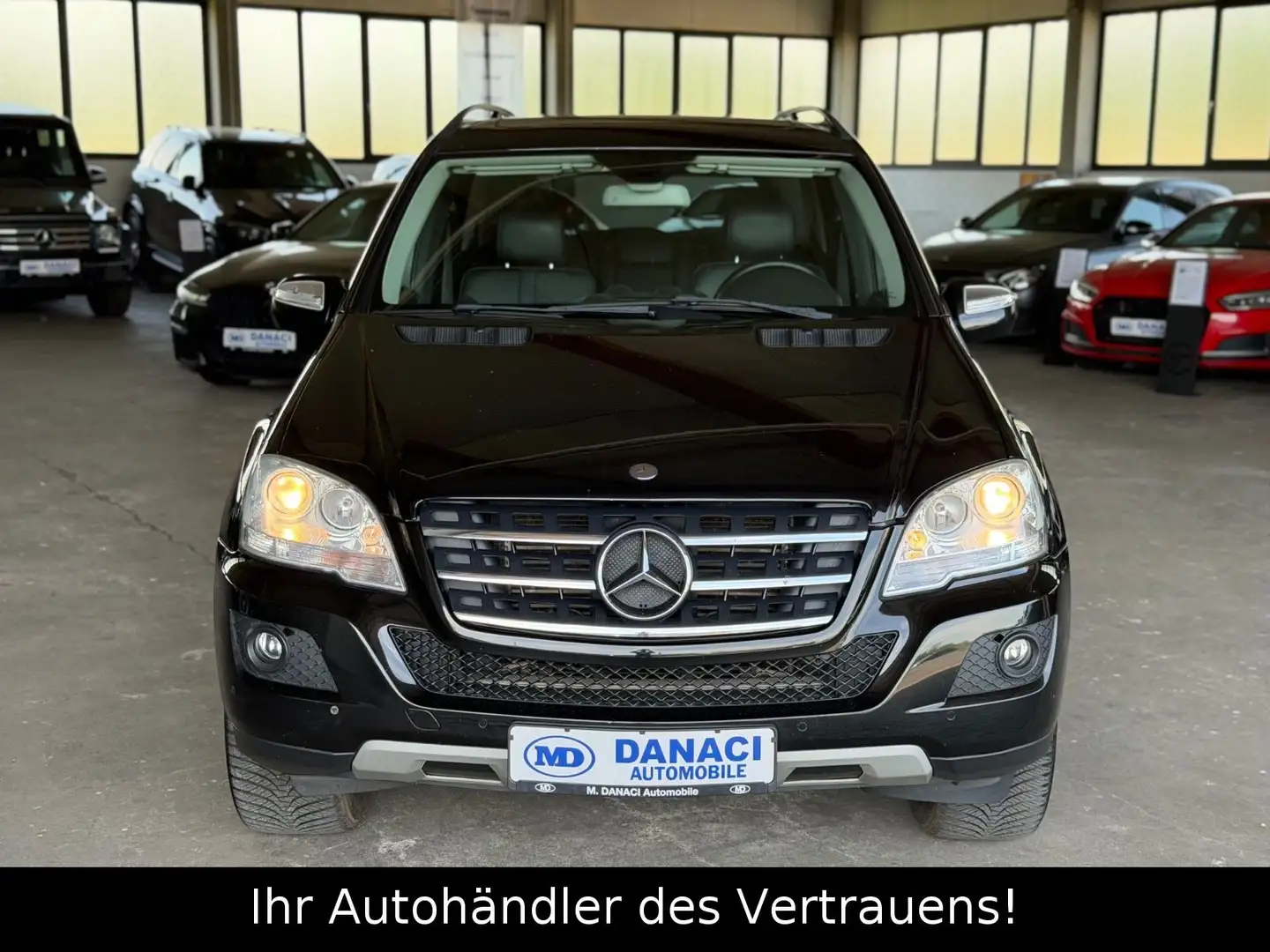 Mercedes-Benz ML 300 CDI*AHK*PDC*Tempomat*Voll Leder Schwarz - 2