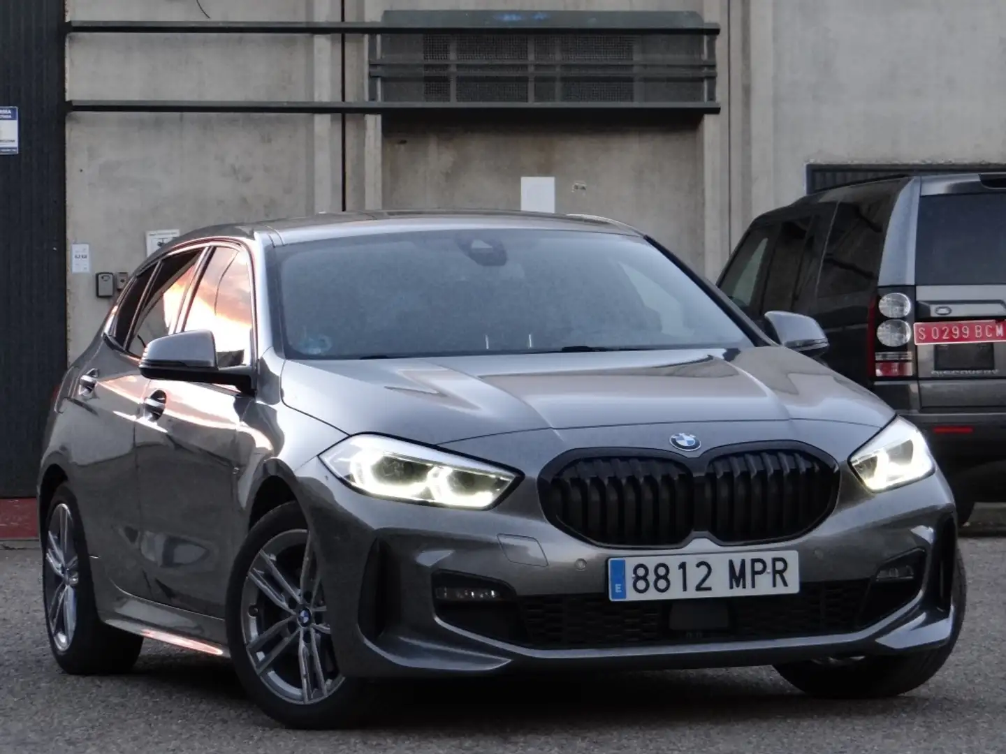 BMW 118 118dA M Sport Grijs - 1