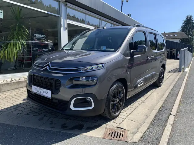 Citroen Berlingo BlueHDI 130 EAT8 Shine XL *7-Sitzer*AHK*