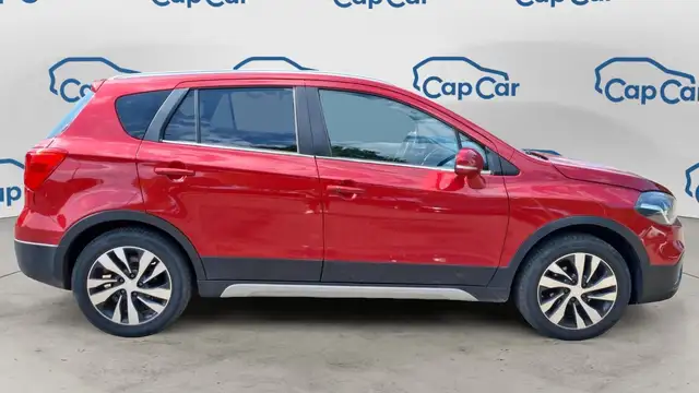 Suzuki SX4 S-Cross view 4
