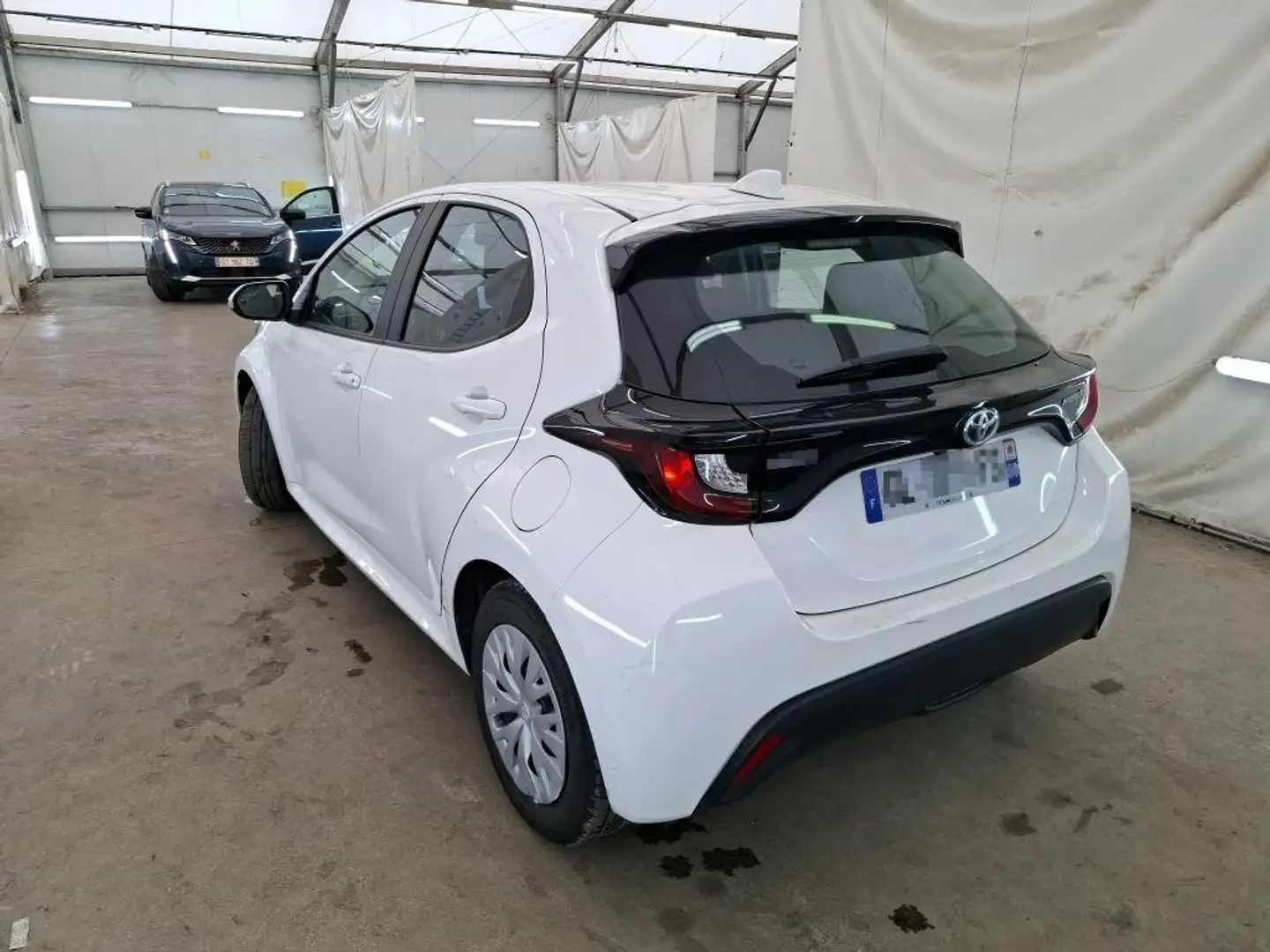 Toyota Yaris 120H 1.5 Business Plus - 2