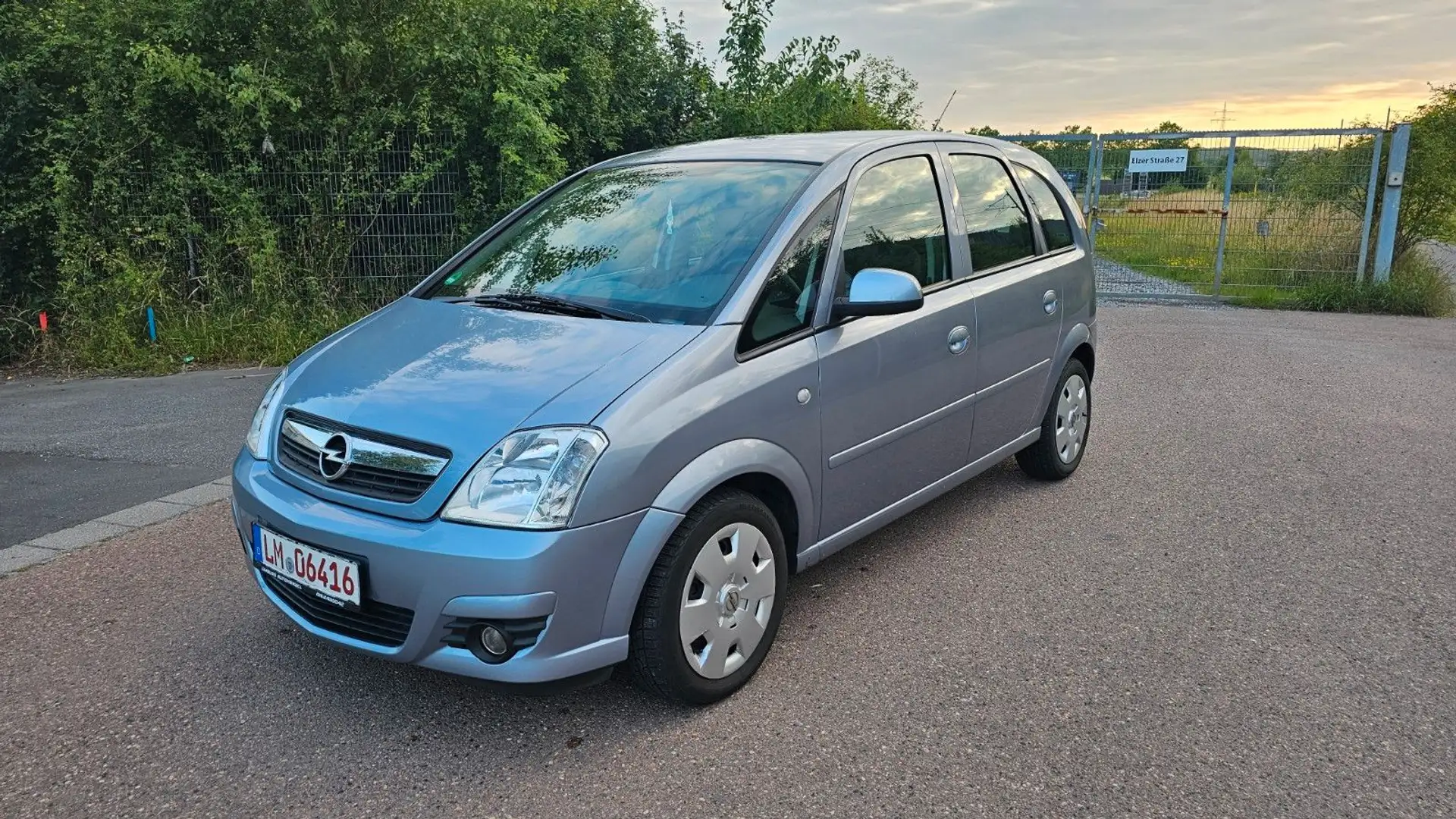 Opel Meriva Edition Silber - 2