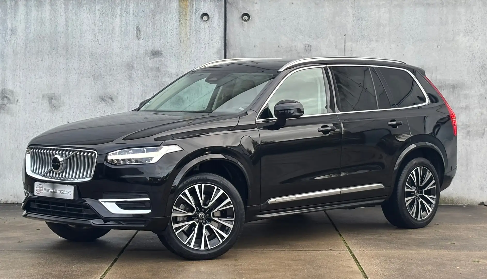 Volvo XC90 2.0 T8 RECHARGE AWD CORE BRIGHT 7 ZITS AWD NAP Zwart - 2