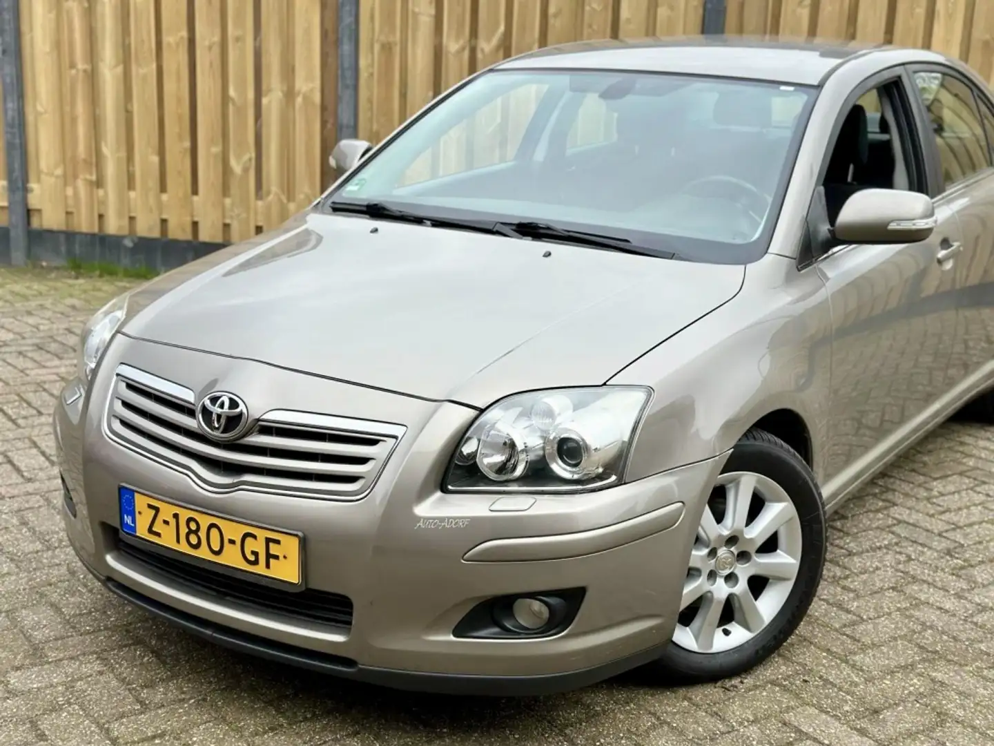 Toyota Avensis 1.8 VVTi Luna |Clima |CruiseC |Nieuwe Apk |NAP Hnědá - 2