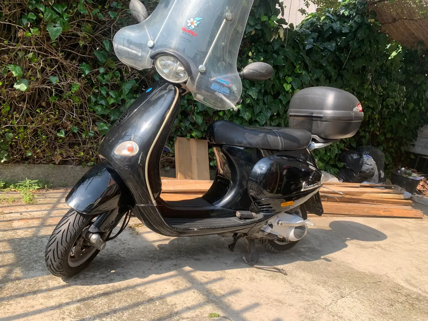 Piaggio ET 4 VESPA 150 Zwart - 2