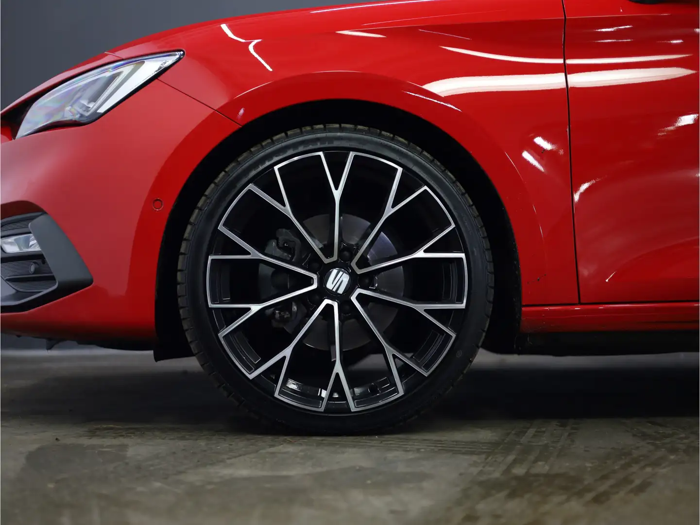 SEAT Leon Sportstourer 1.5 TSI FR Launch Edition Trekhaak | Rouge - 2