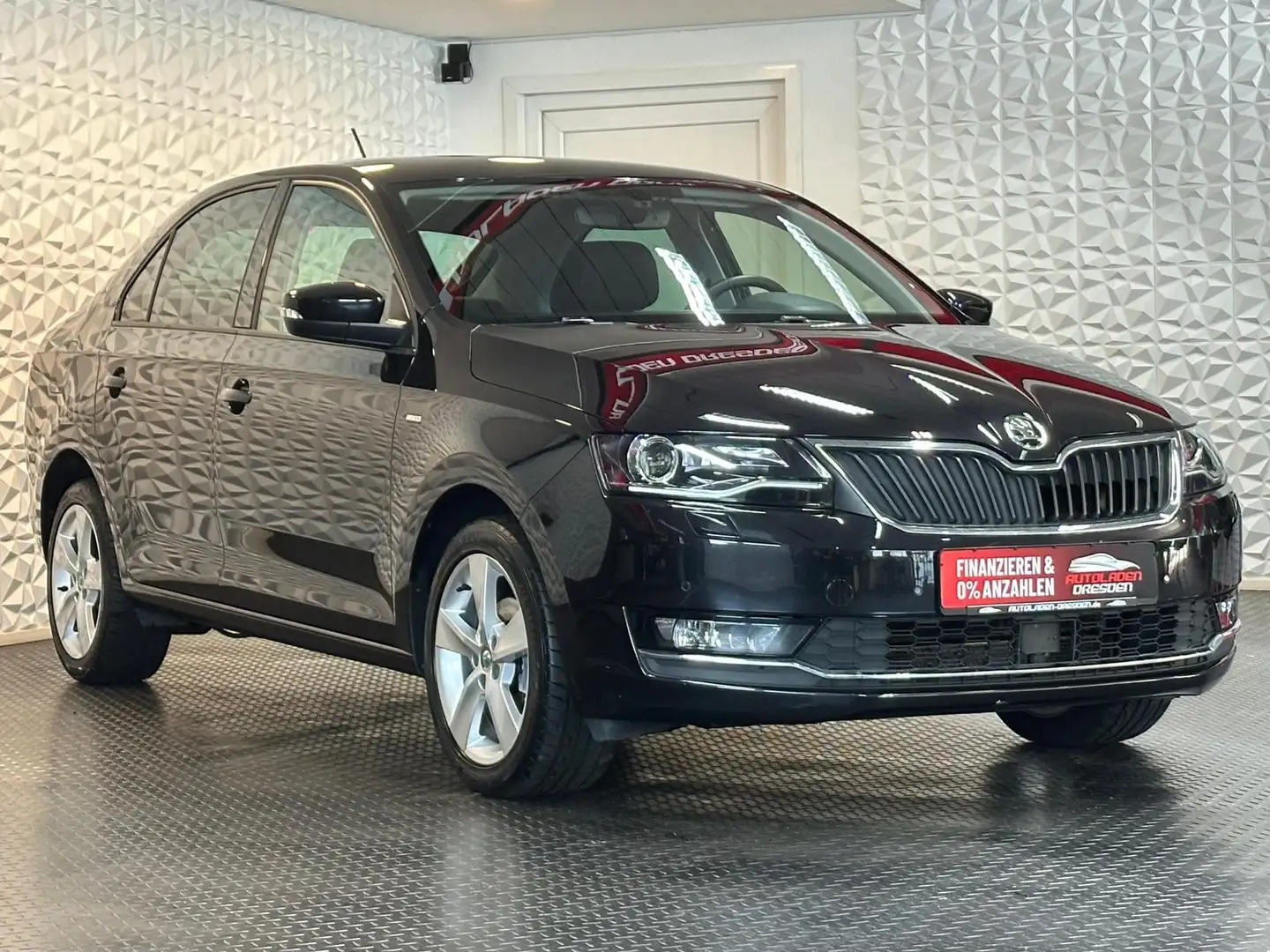 Skoda Rapid/Spaceback 1.0TSI CLEVER* BIXEN#TEMPO#PDC#KLIMA#SHZ Schwarz - 2