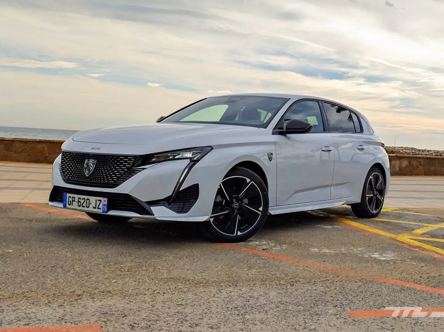 Peugeot 308 SW GT Eléctrico 156 115Kw Blanco - 1