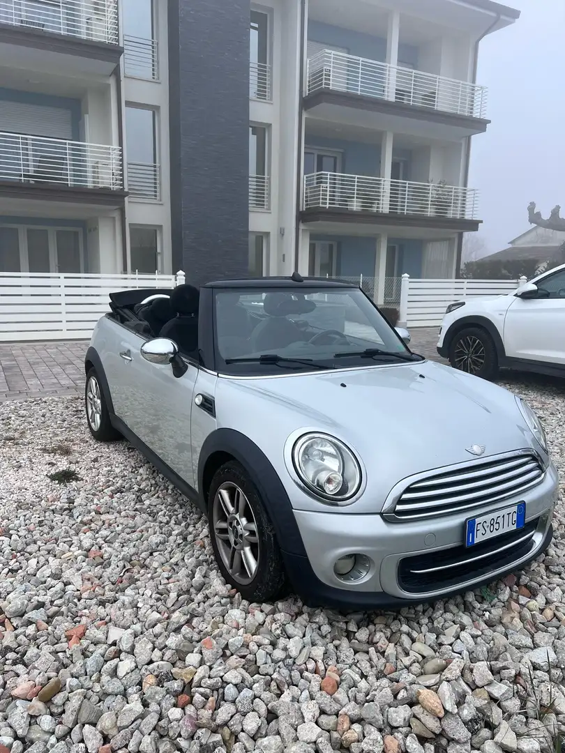 MINI Cooper D Cabrio 1.6 112cv Сірий - 1