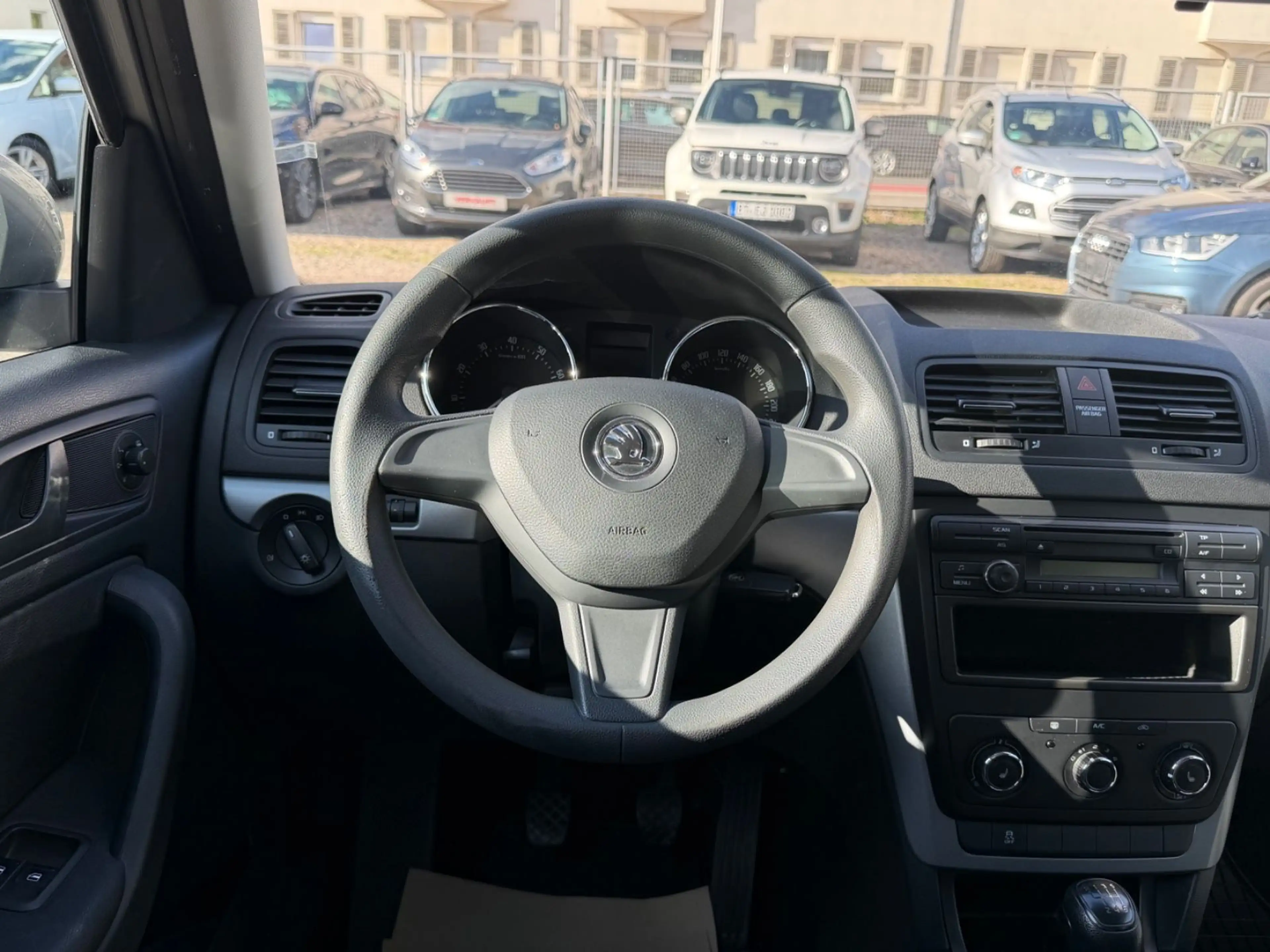 Skoda Yeti Active — photo 8