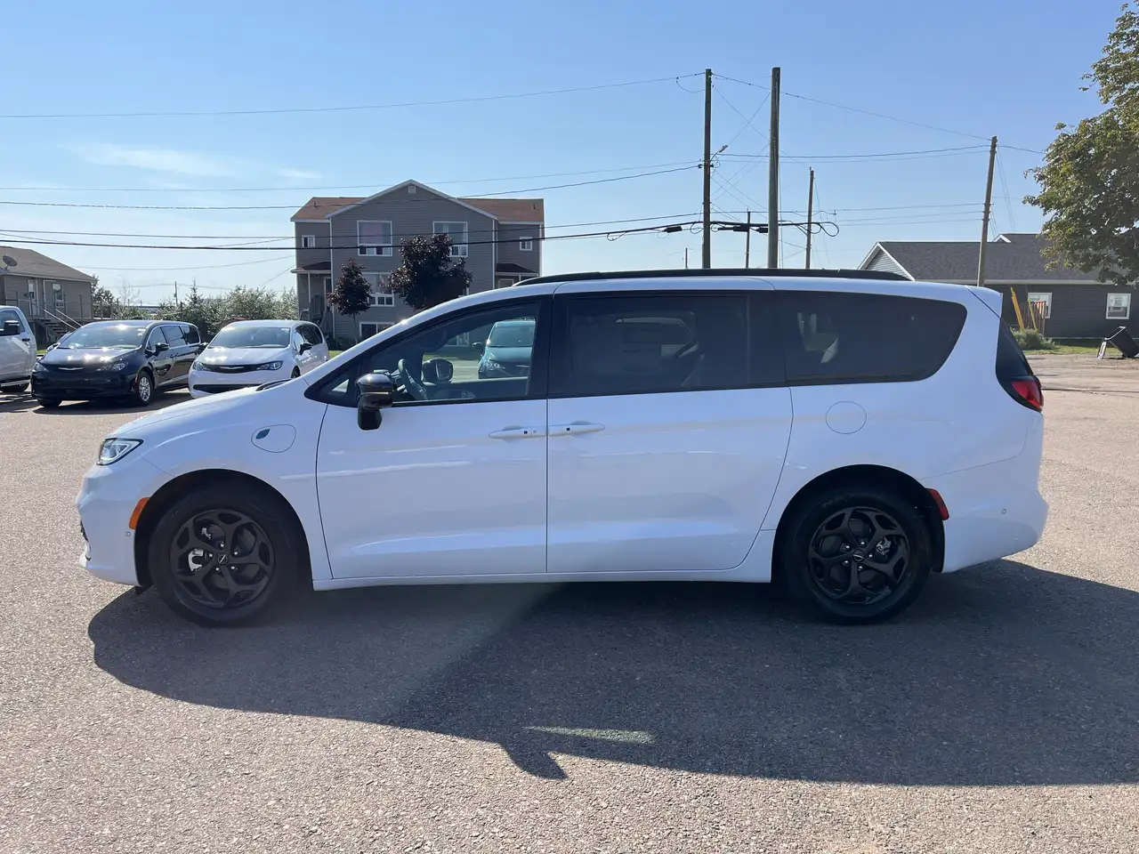 Chrysler Pacifica снимка Chrysler Pacifica