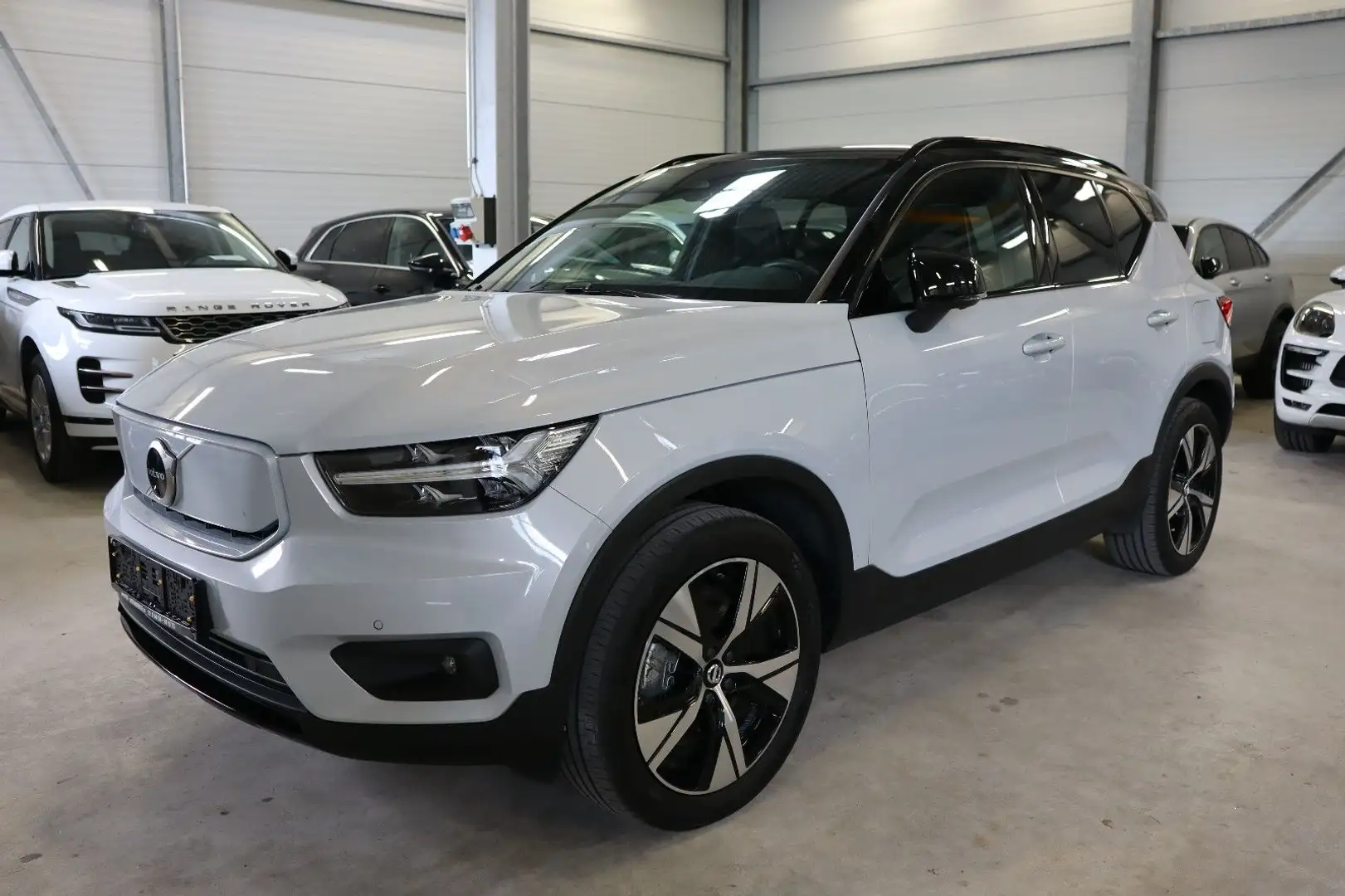 Volvo XC40 R-Design Recharge Pure Electric AWD 360°Kam Weiß - 1