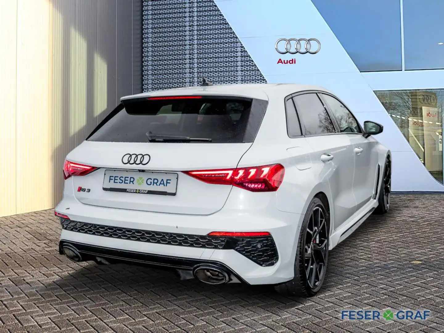 Audi RS3 Vmax280/Matrix/Leder/Pano/HuD/B&O/Kamera Weiß - 2
