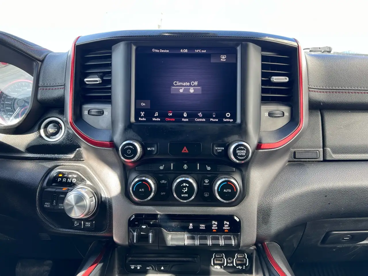 RAM 1500 снимка RAM 1500