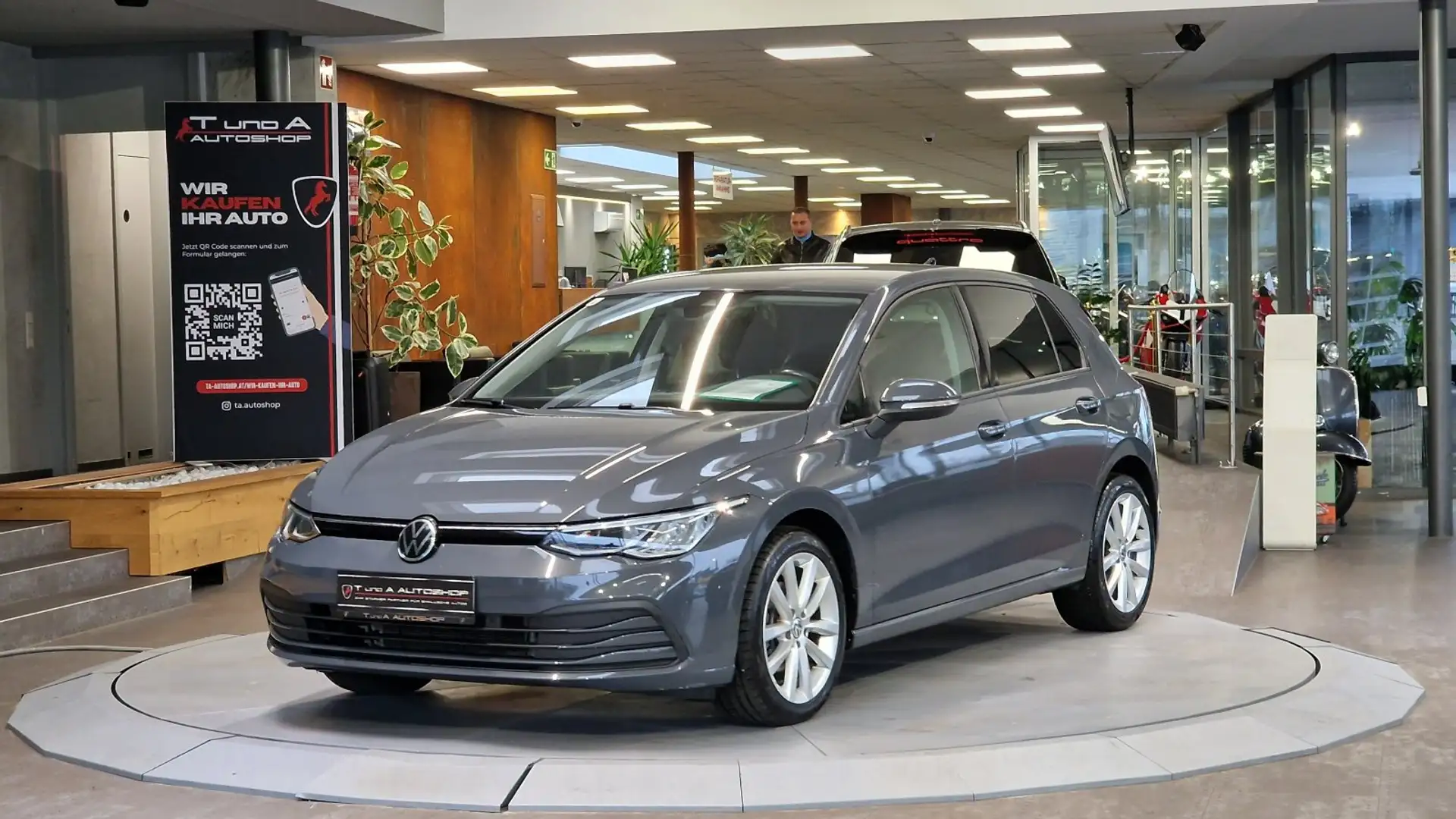 Volkswagen Golf 8 1.0 TSI *Lane Assist*LED*16Zoll* Grau - 1