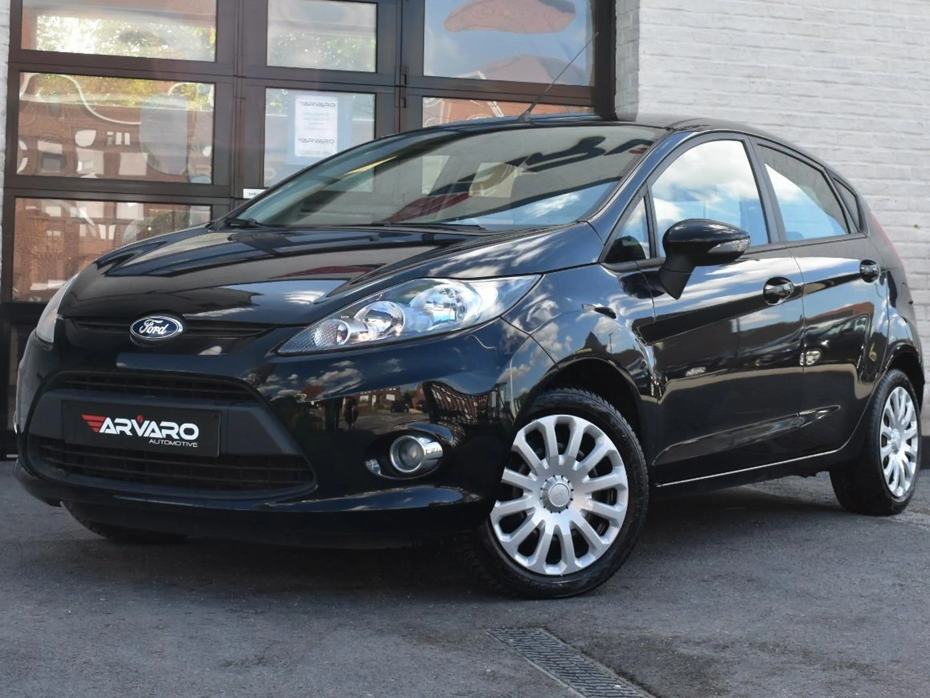 Ford Fiesta 1.25i Titanium Edition / Airco / Topstaat / Garantie — photo 2