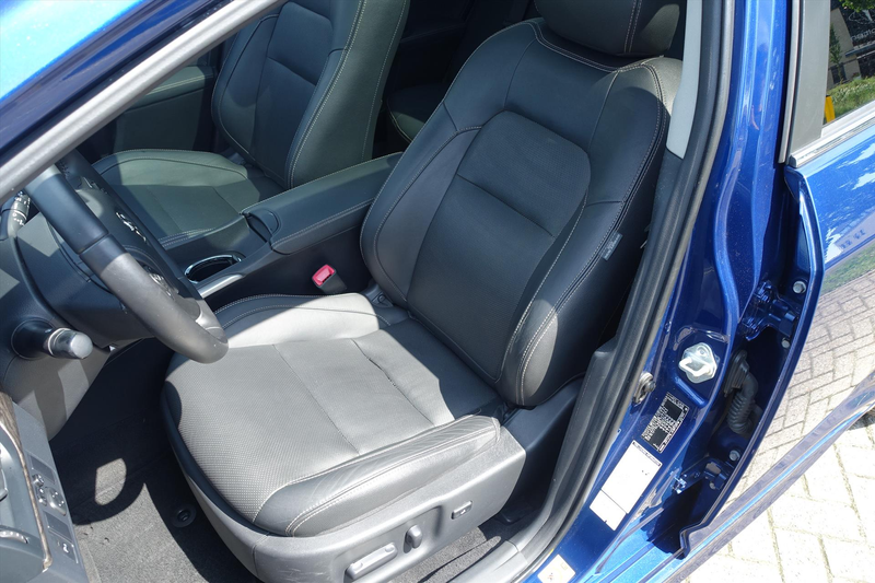 Toyota Avensis Touring Sports 1.8 VVT-i 147pk Executive Business — photo 15