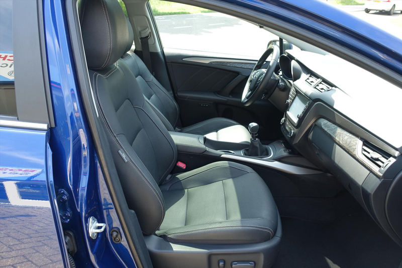 Toyota Avensis Touring Sports 1.8 VVT-i 147pk Executive Business — photo 10
