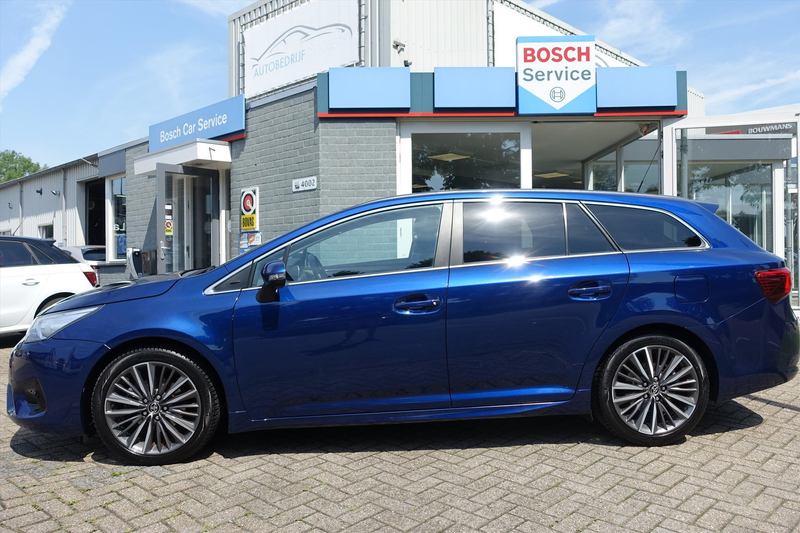 Toyota Avensis Touring Sports 1.8 VVT-i 147pk Executive Business — photo 2