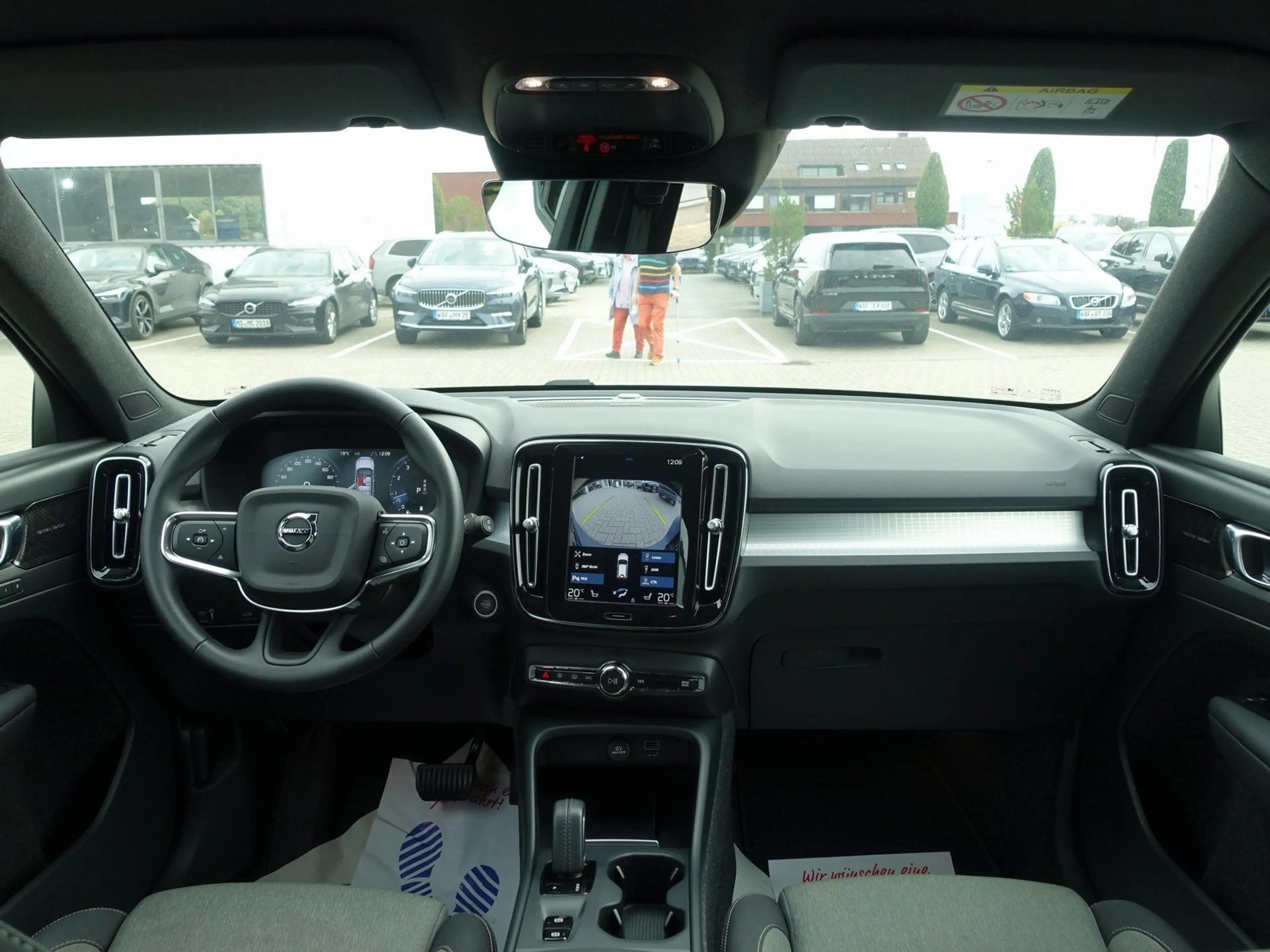 Volvo XC40 B4 2WD Momentum Pro/AHK/H&K — photo 12