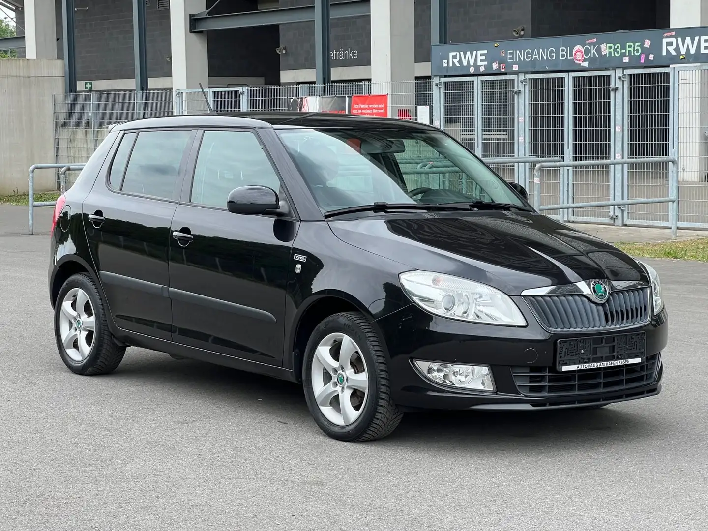 Skoda Fabia Family*SITZHEIZUNG*PDC*TEMPOMAT* Czarny - 2