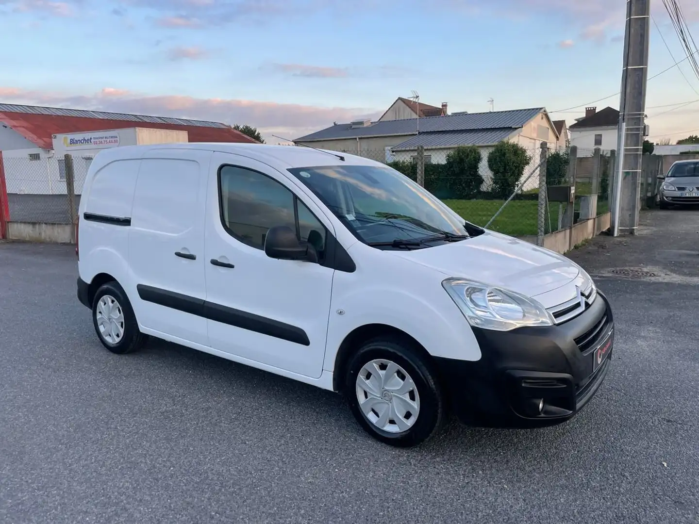 Citroen Berlingo 1.6 hdi 100 cv etg6 3 places ct ok garantie 12 mois Blanc - 2