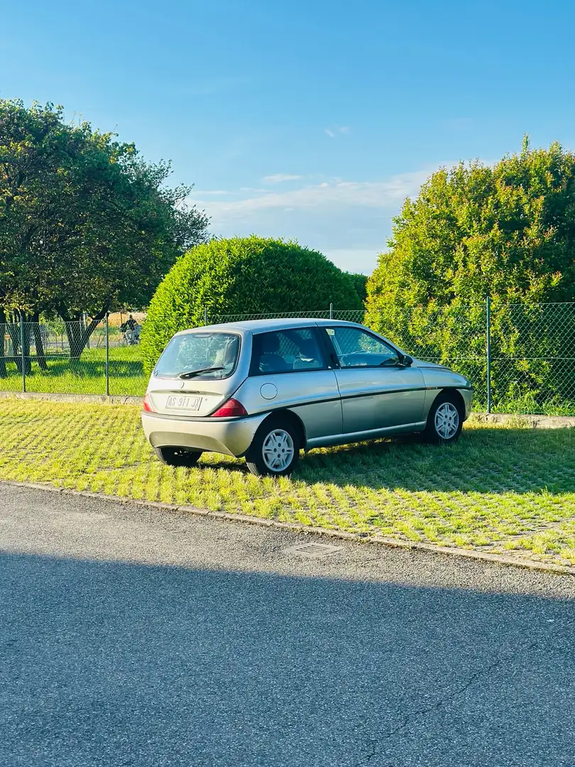 Lancia Ypsilon - 2