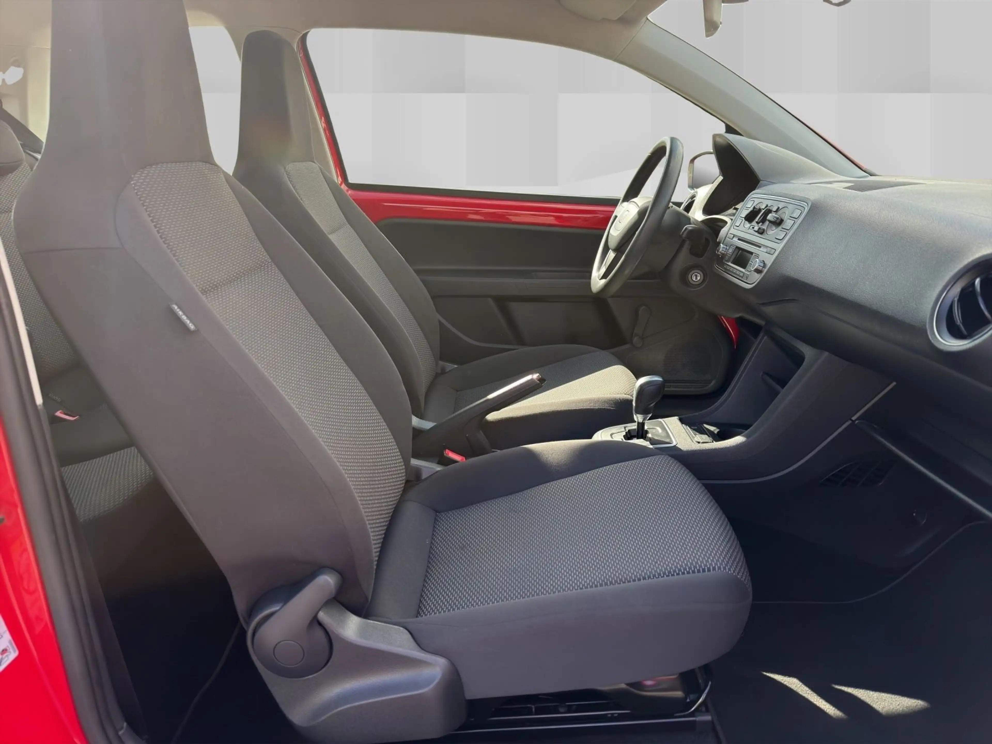 SEAT Mii 1.0 ASG Reference / Klima Notbremsass HU neu — photo 13