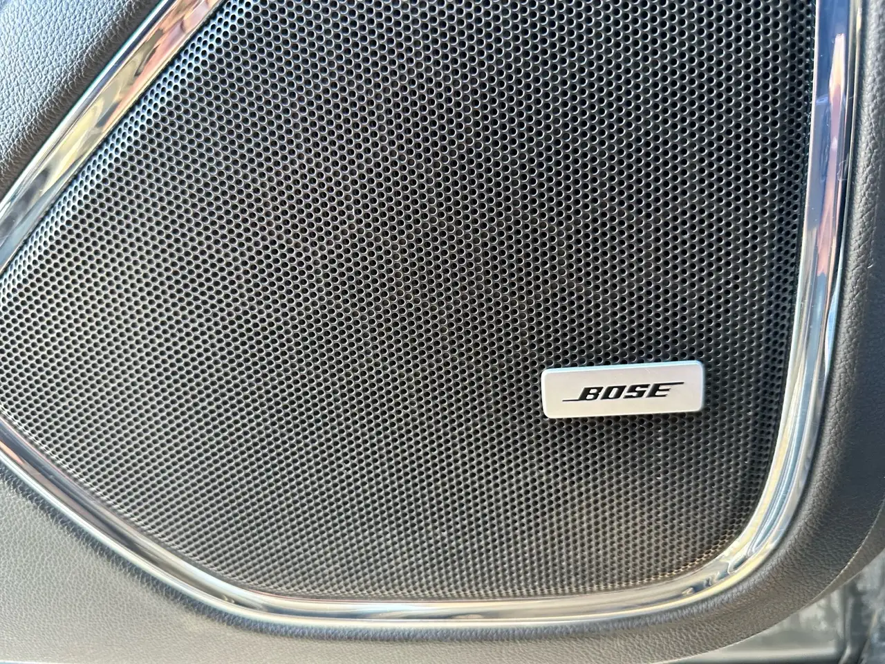 GMC Yukon снимка GMC Yukon