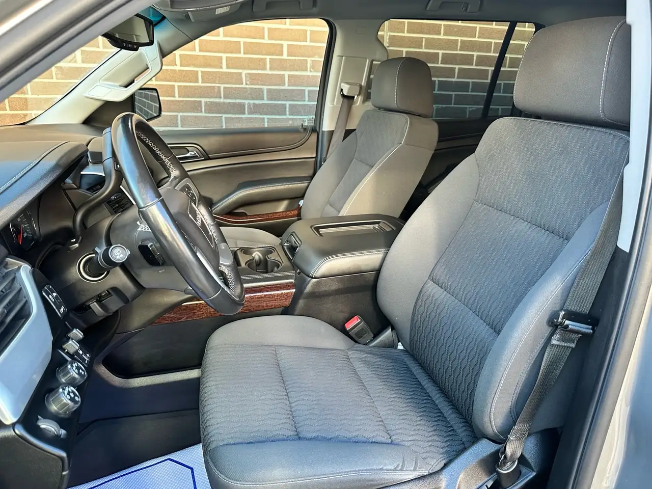 GMC Yukon снимка GMC Yukon