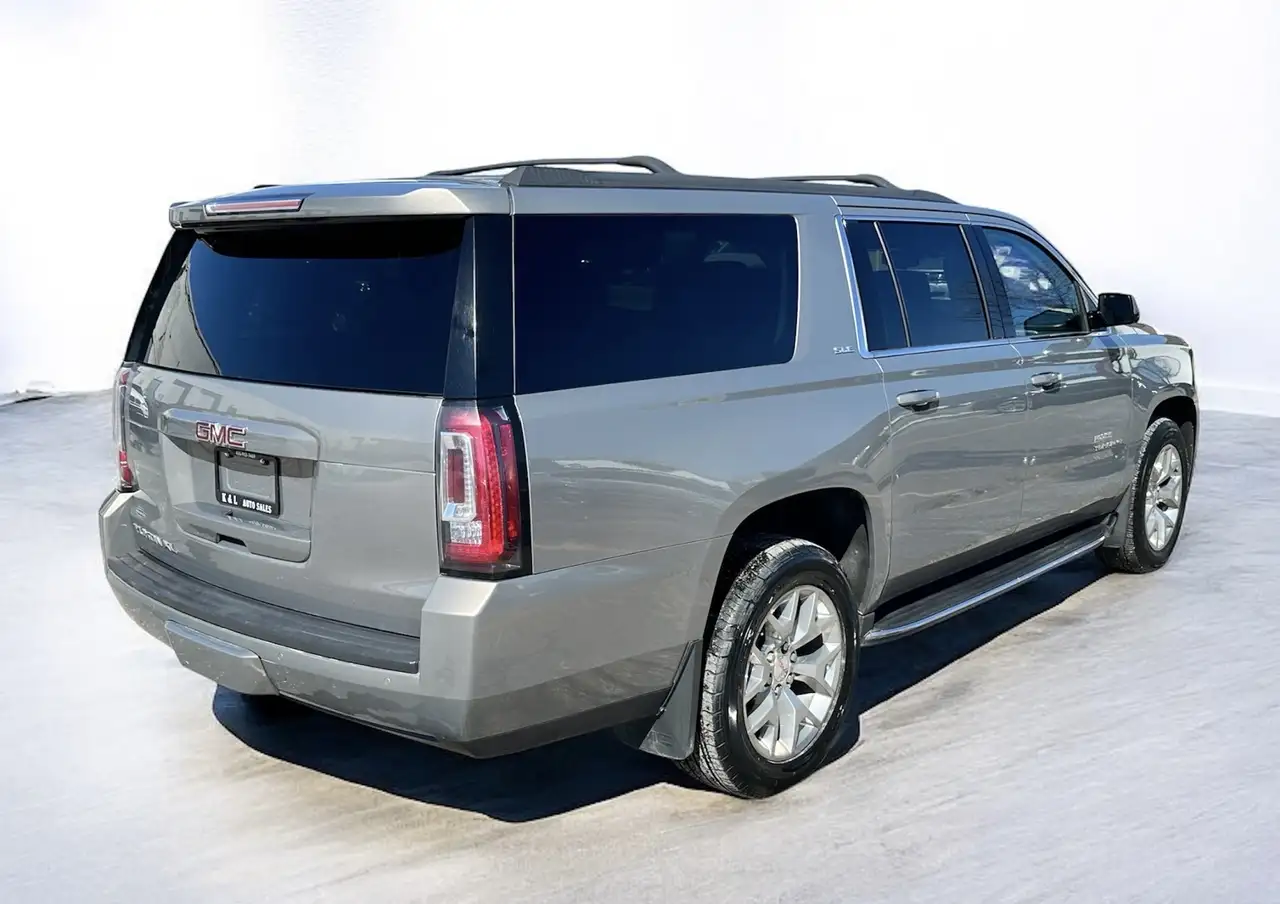 GMC Yukon снимка GMC Yukon