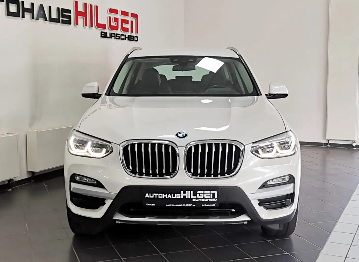 BMW X3 xDrive 20 i xLine Aut*R.Kamera*HeadUp*AHK*SHZ Weiß - 2