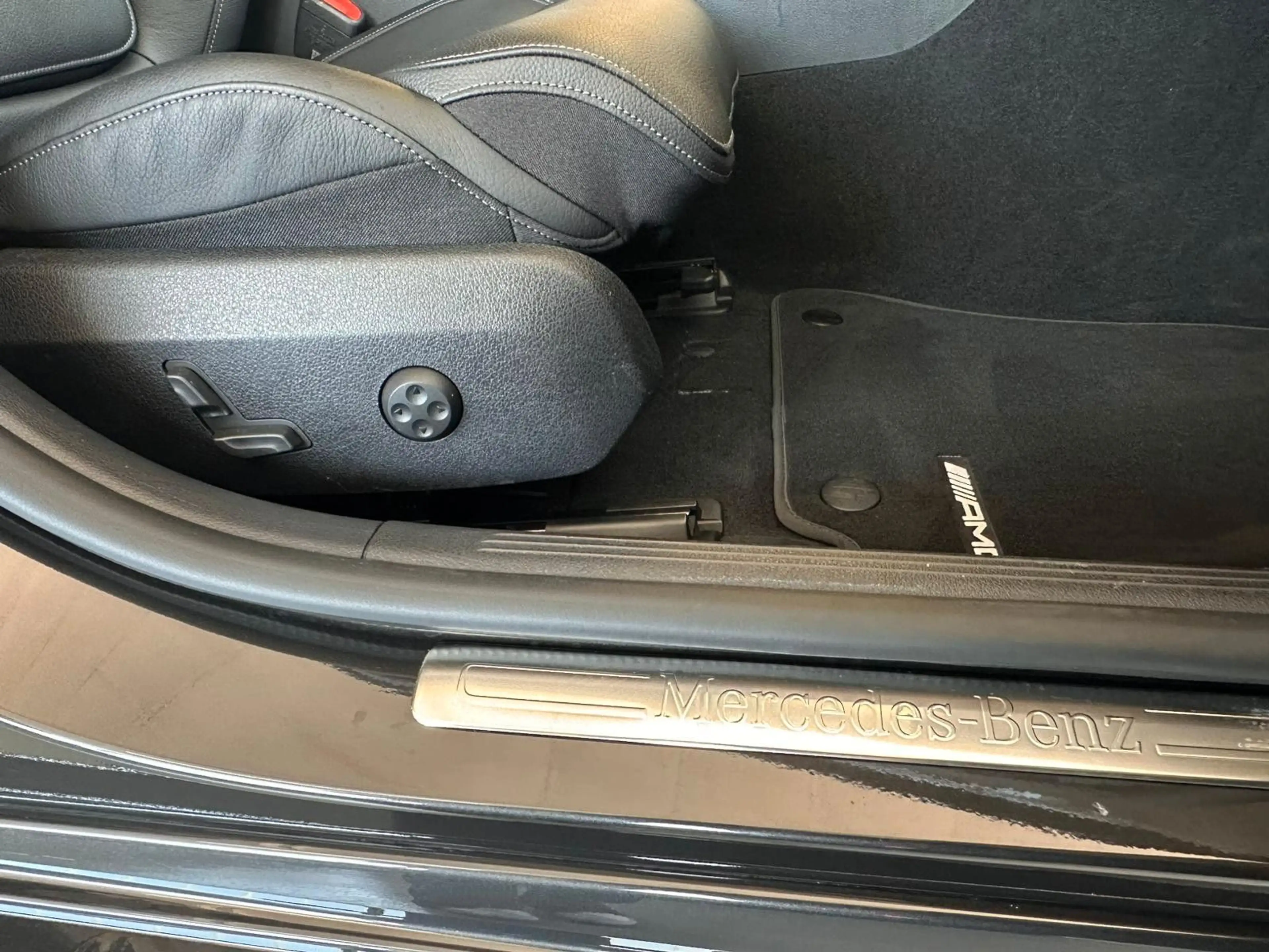 Mercedes-Benz C 300 d T 2x AMG*Leder*Pano*AHK*RFK*Ambiete+ — photo 7
