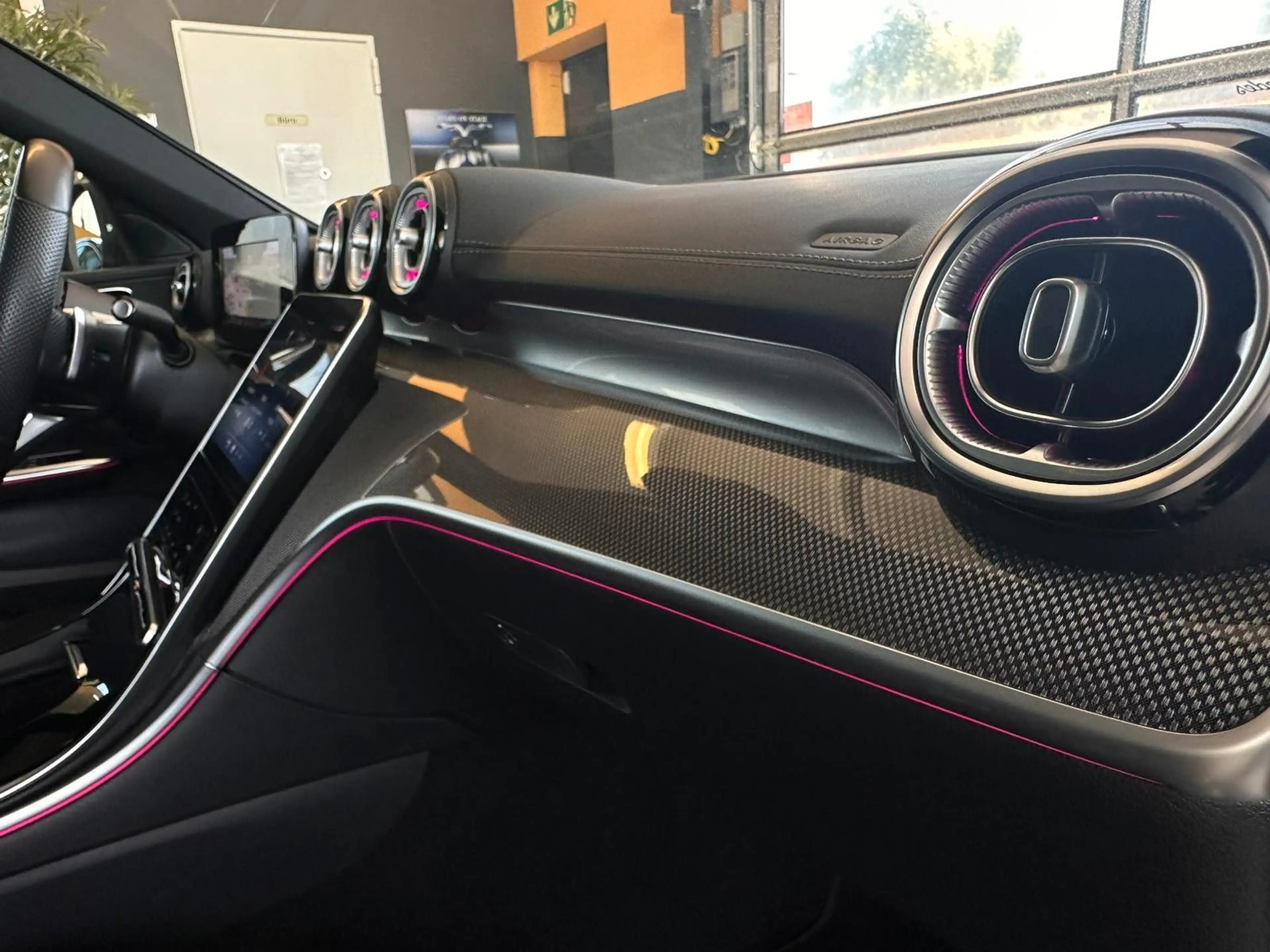 Mercedes-Benz C 300 d T 2x AMG*Leder*Pano*AHK*RFK*Ambiete+ — photo 8
