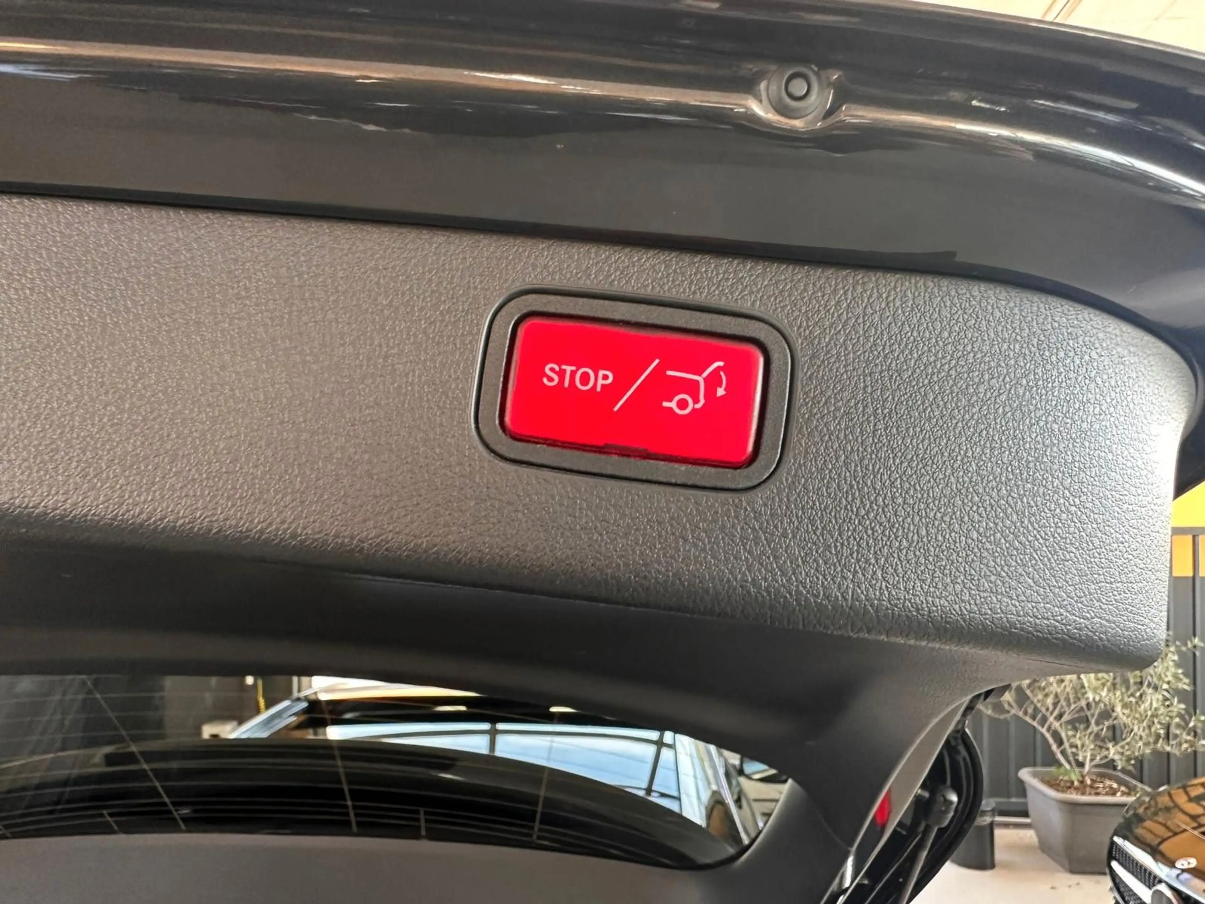 Mercedes-Benz C 300 d T 2x AMG*Leder*Pano*AHK*RFK*Ambiete+ — photo 13