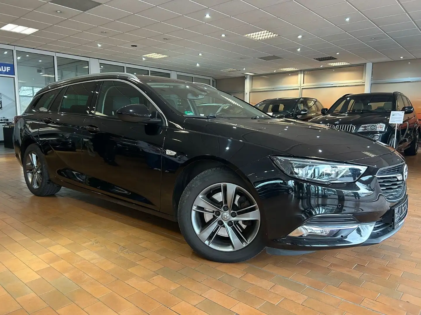 Opel Insignia B Sports Tourer Dynamic Schwarz - 2