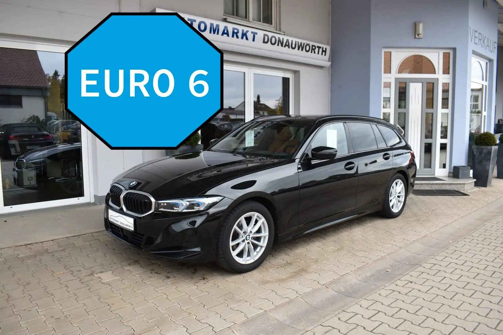 BMW 318 d Touring Aut. Mild-Hybrid PanoDach Keyless Noir - 2